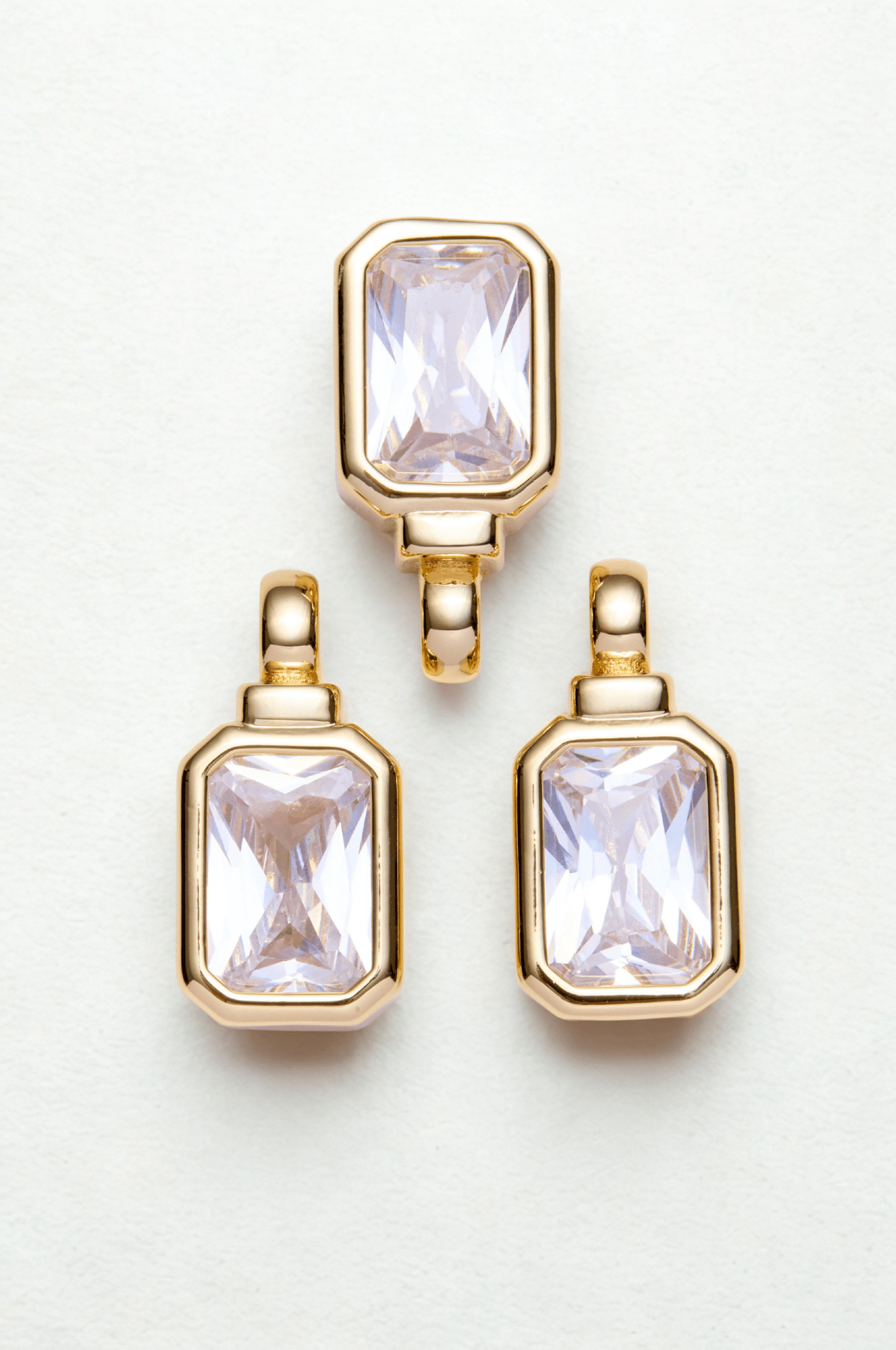 Lara & Ela | Emerald Bezel Pendant - Lara & Ela