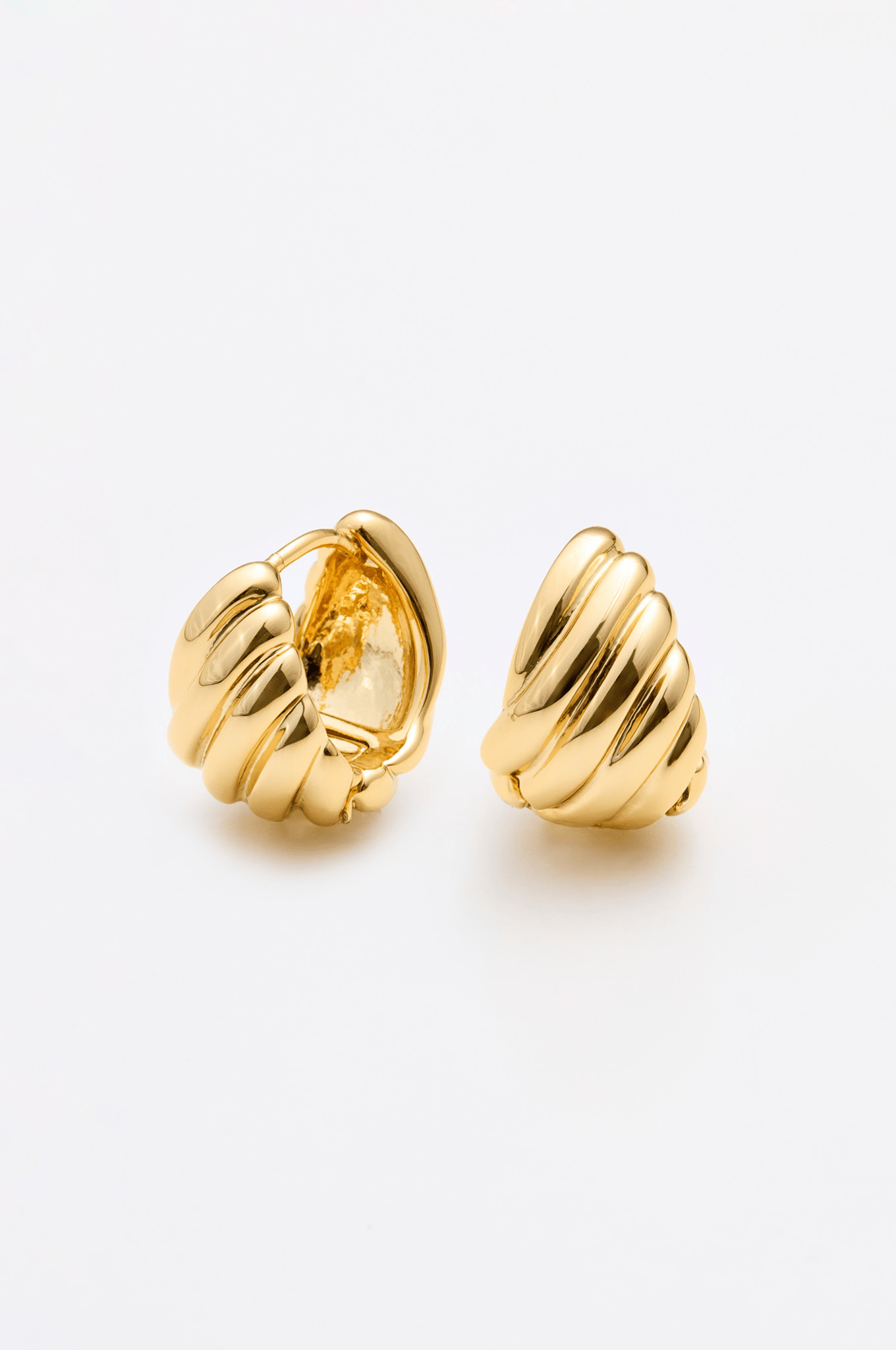 Lara & Ela | One Last Kiss Earrings - Lara & Ela