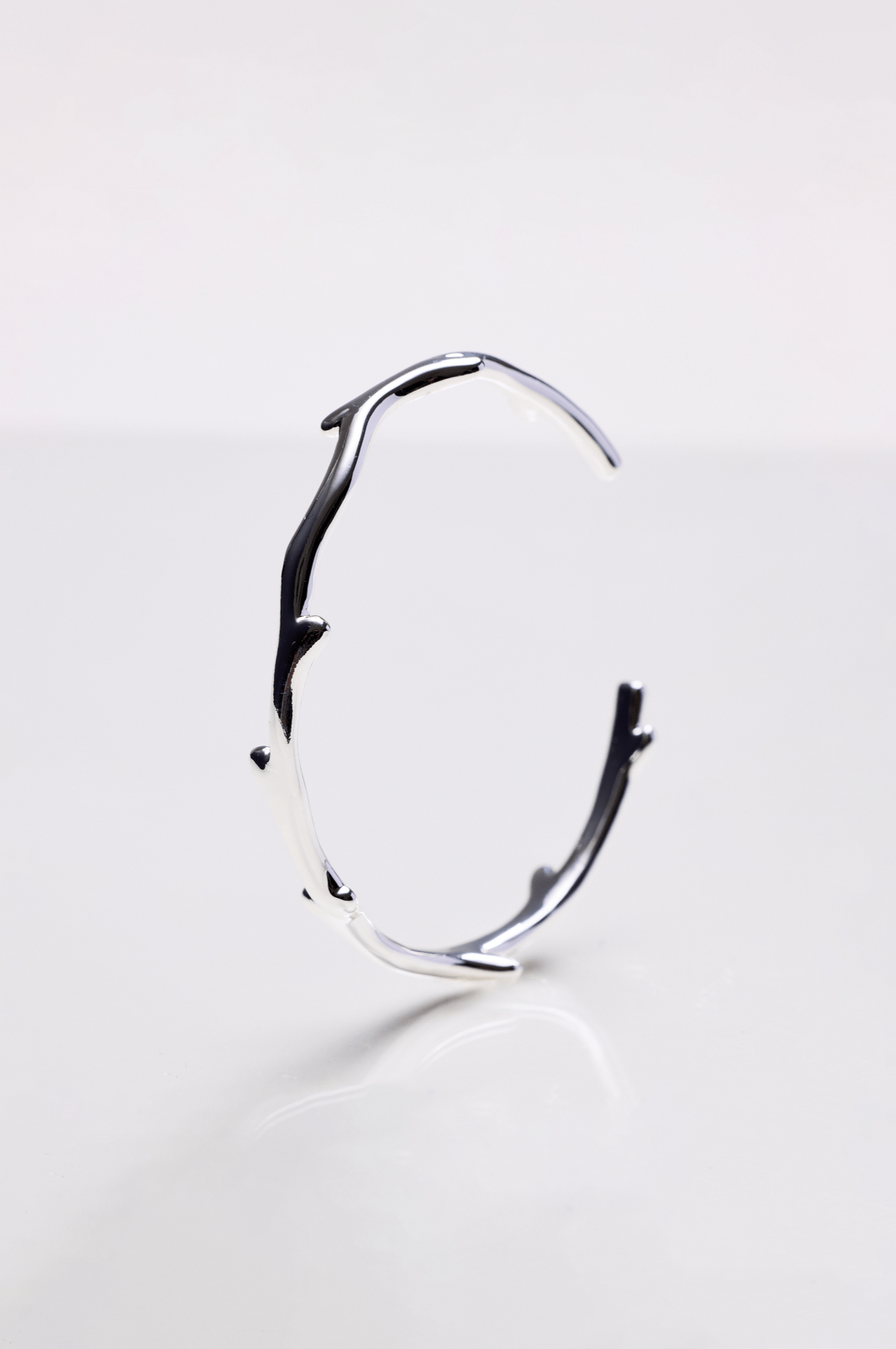 Lara & Ela | Head Over Heels Bangle