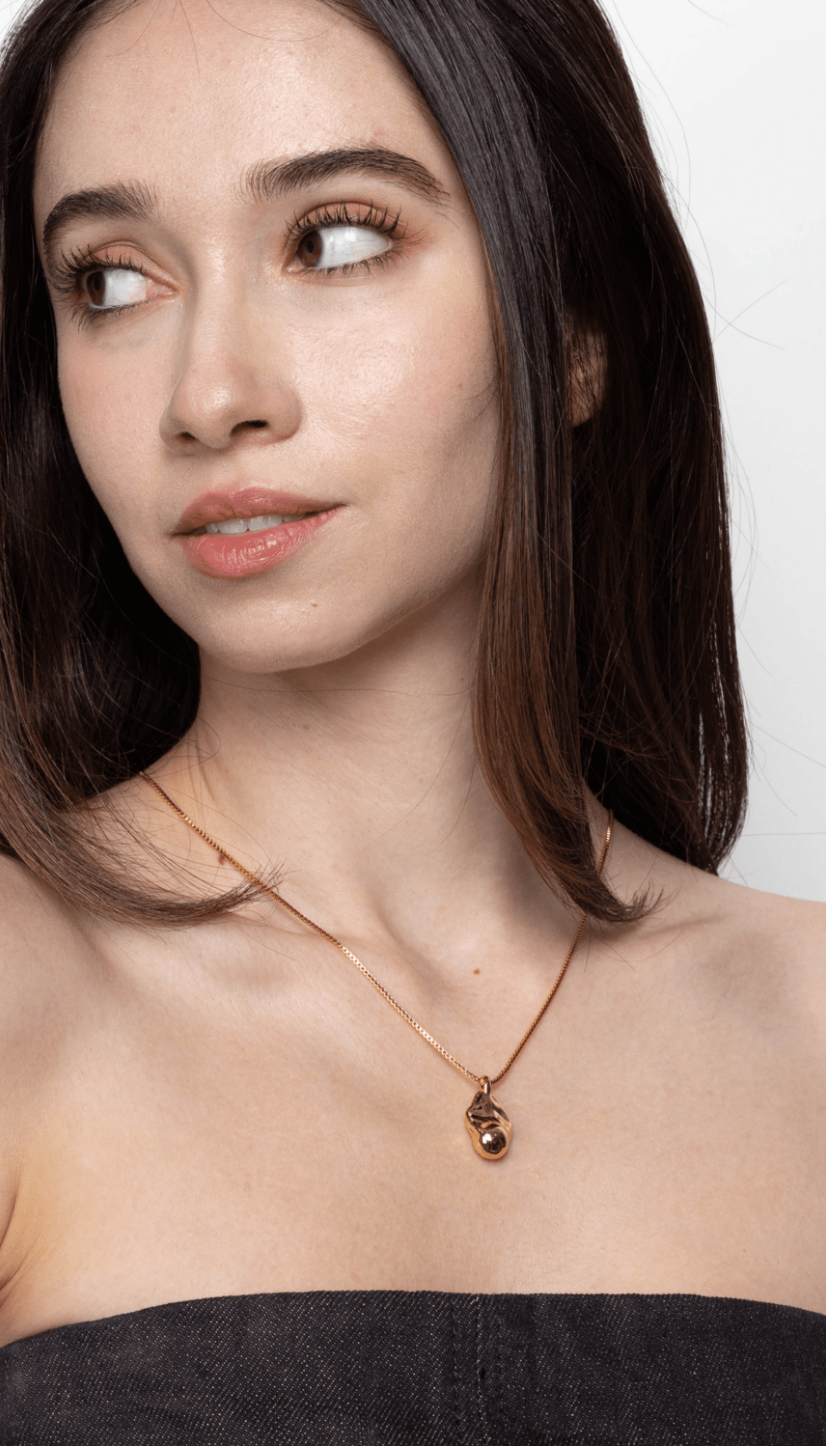 Lara & Ela | The Moon And New York City Necklace - Lara & Ela