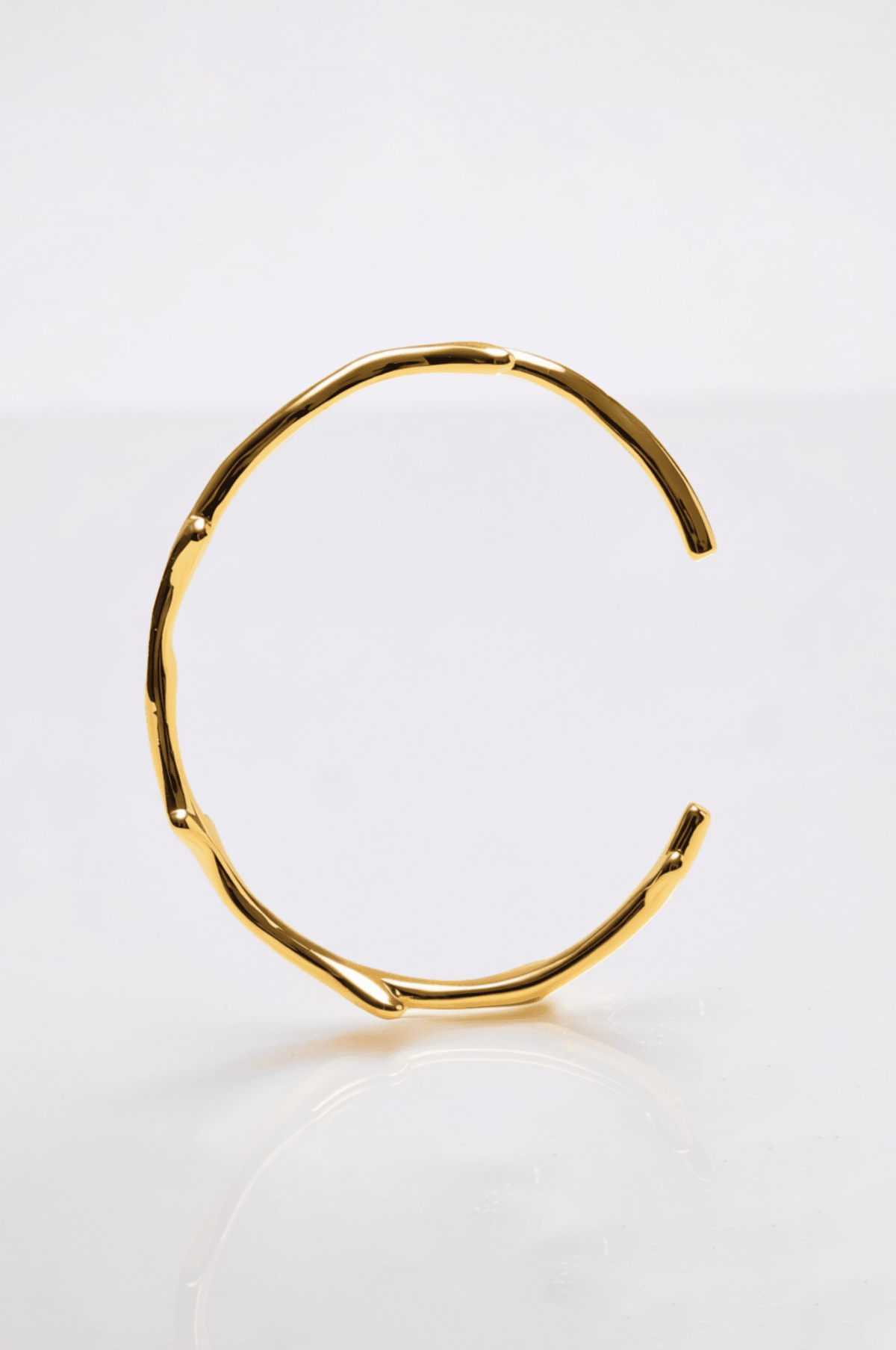 Lara & Ela | Head Over Heels Bangle - Lara & Ela