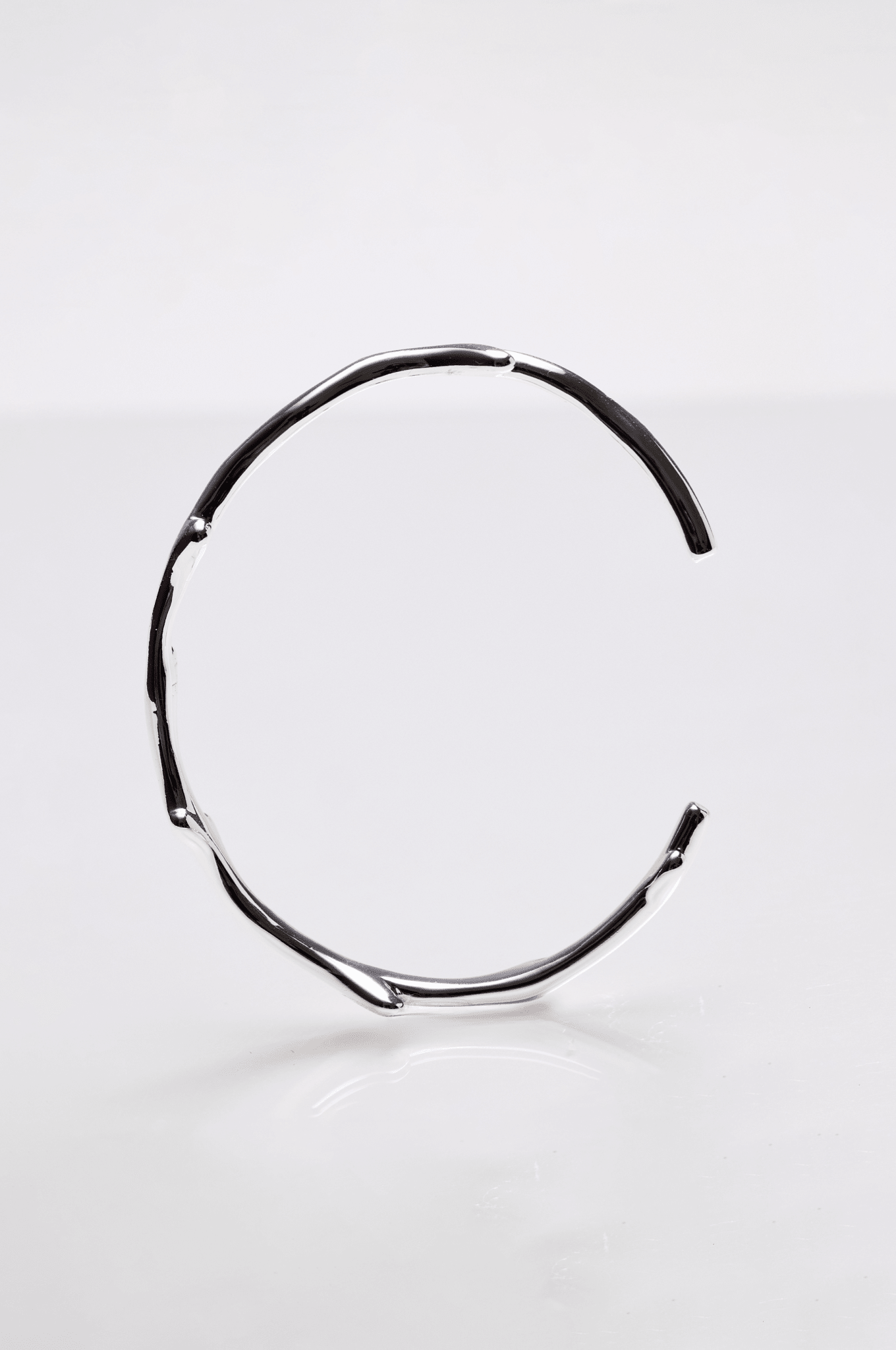 Lara & Ela | Head Over Heels Bangle - Lara & Ela