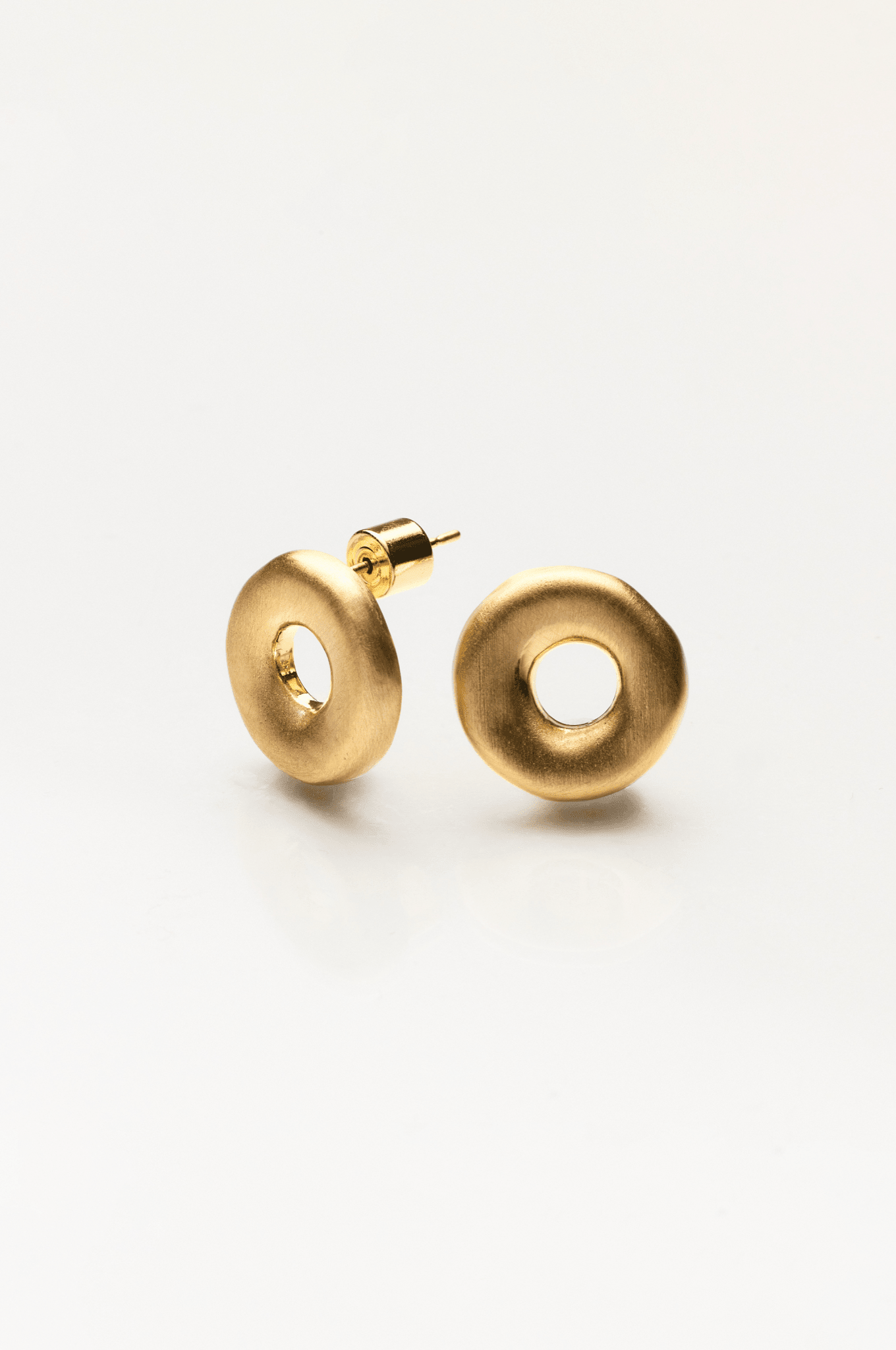Lara & Ela | Love Makes The World Go Round Earrings - Lara & Ela