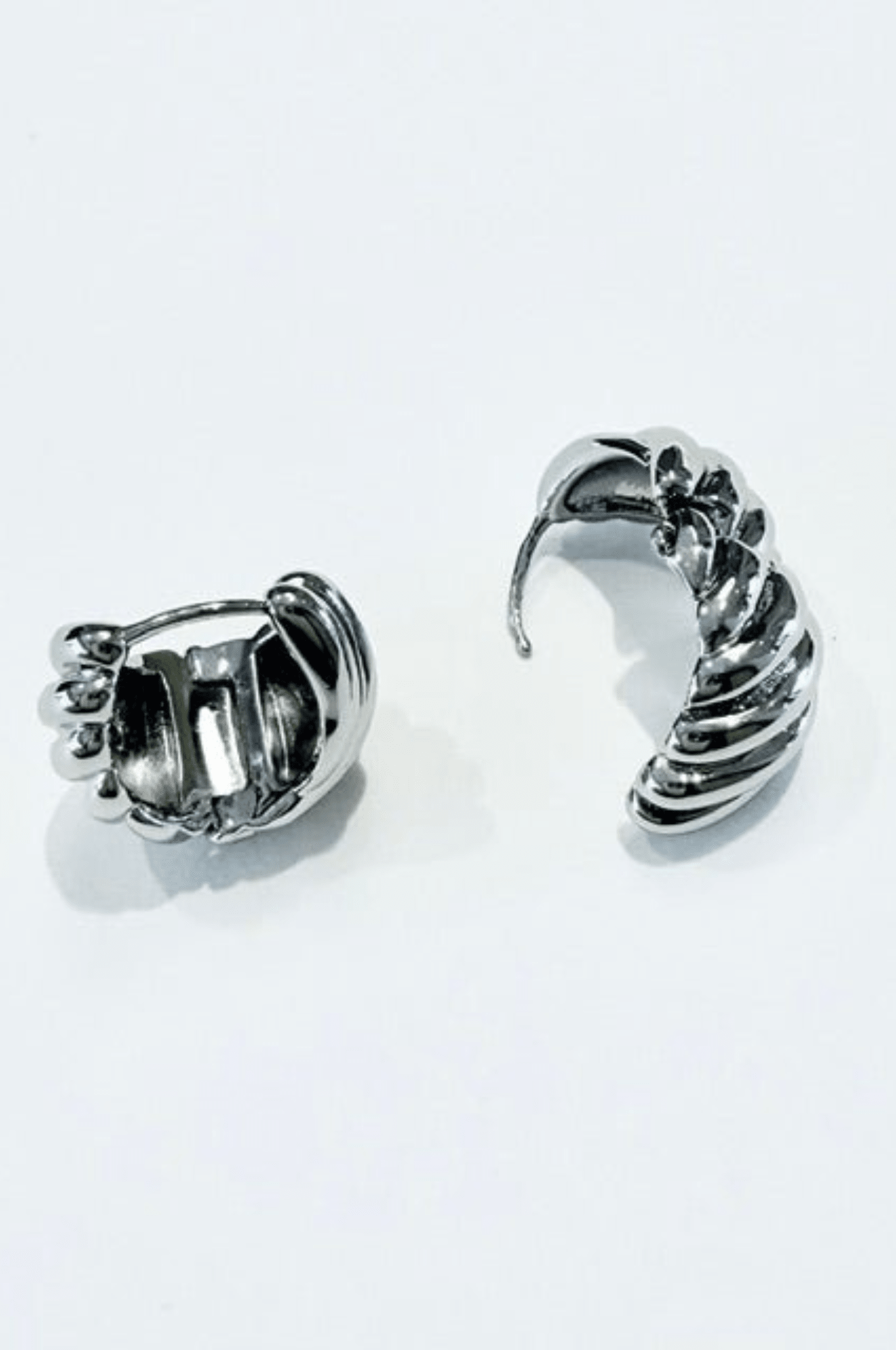 Lara & Ela | One Last Kiss Earrings - Lara & Ela