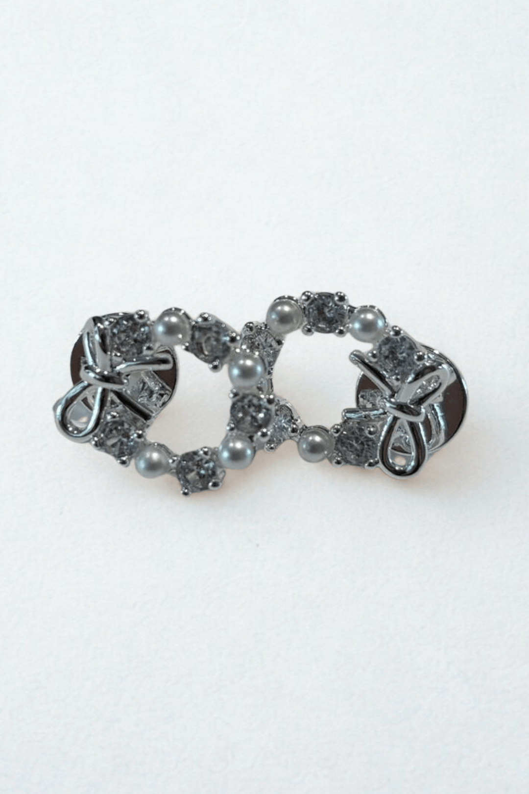 Lara & Ela | One Earrings - Lara & Ela