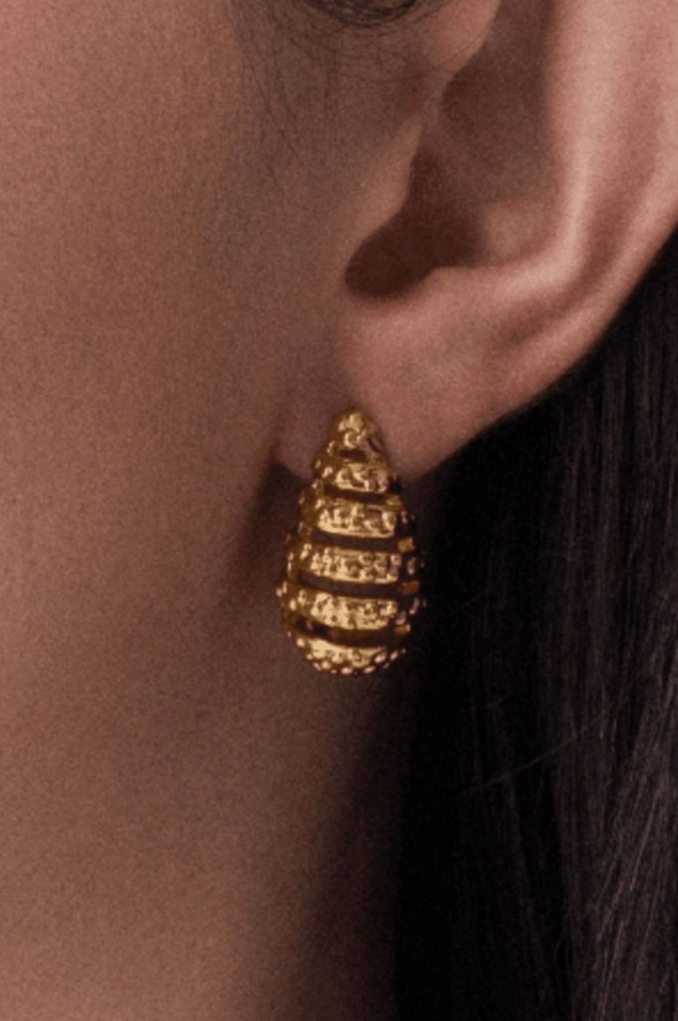 Lara & Ela | Queen B Earrings - Lara & Ela