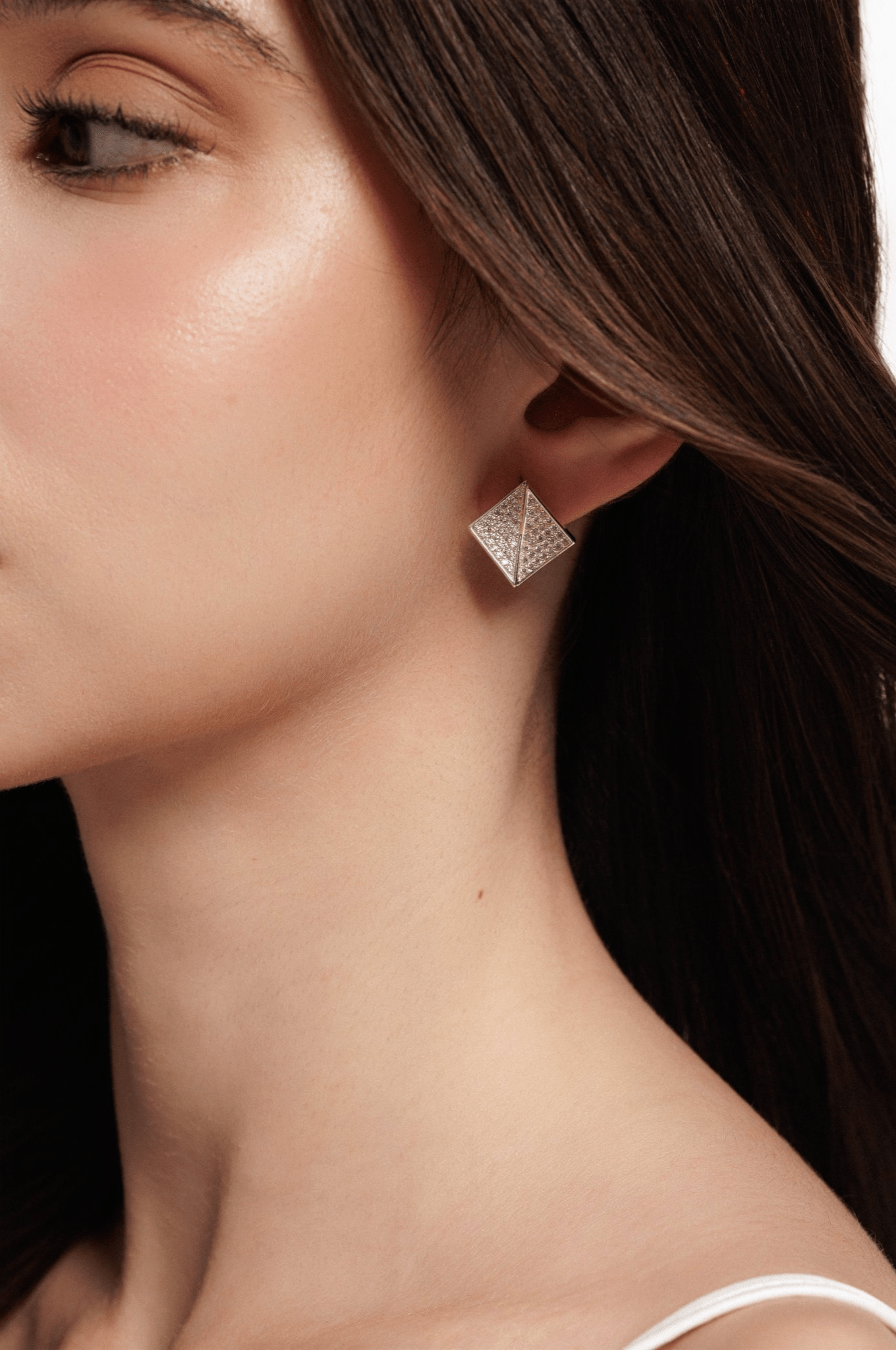 Lara & Ela | Pyramid Rising Earrings - Lara & Ela