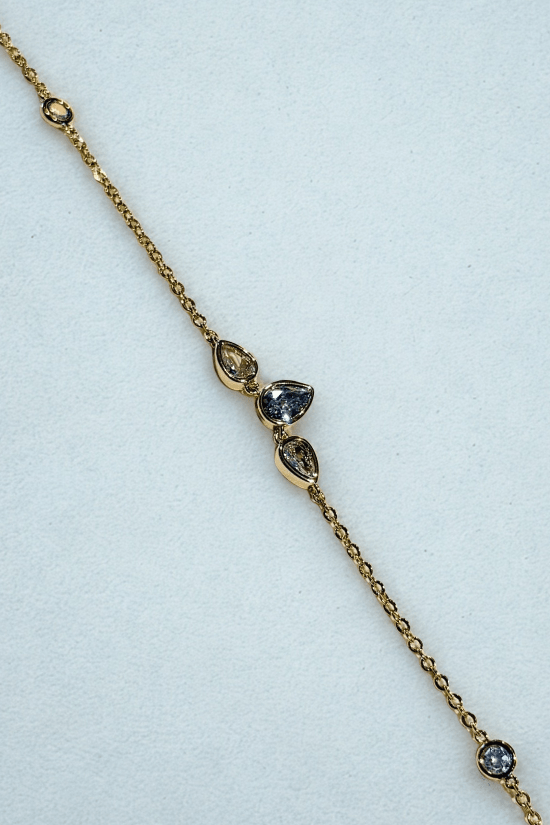 Lara & Ela | Amber Necklace - Lara & Ela