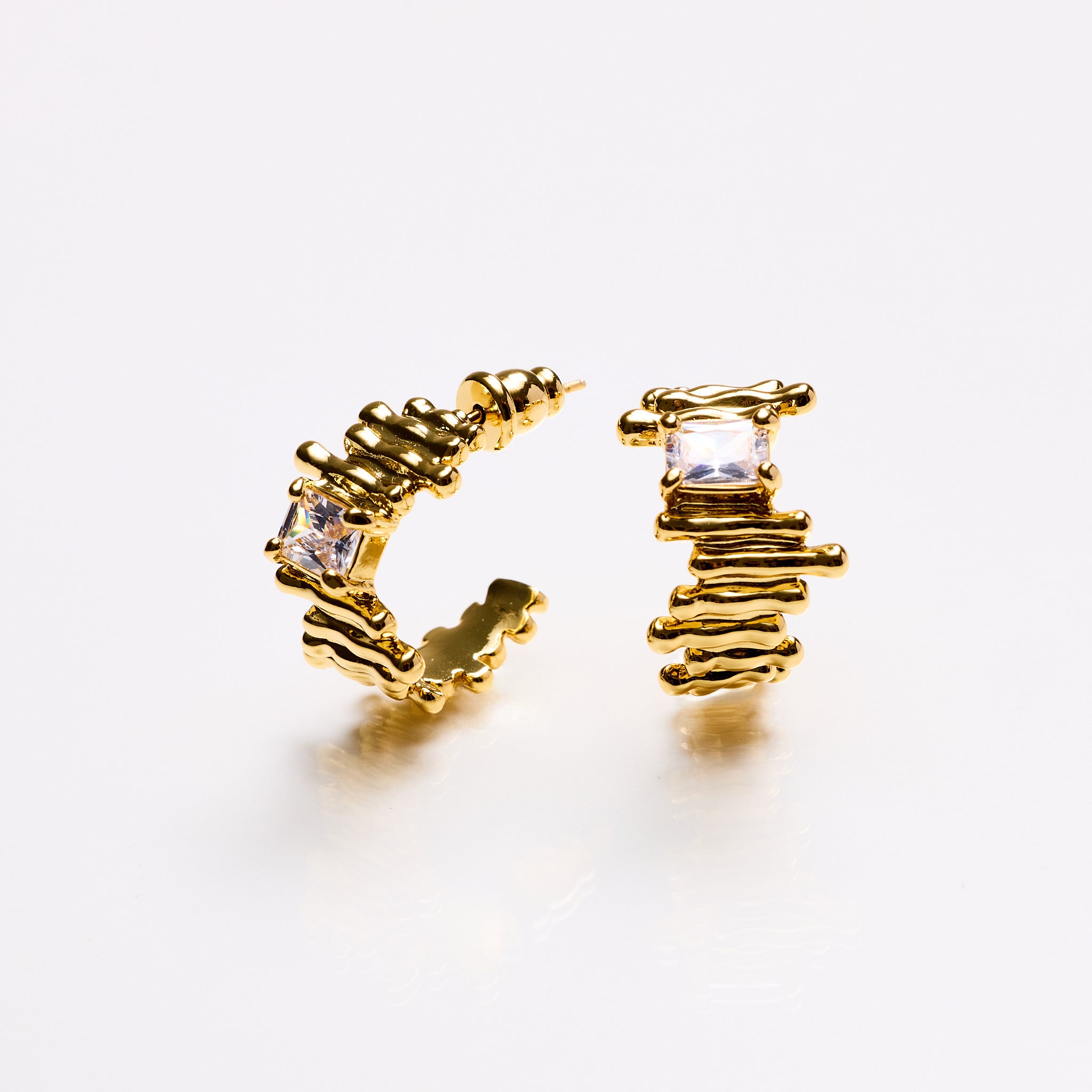 Lara & Ela | Daisy Gold Earrings - Lara & Ela