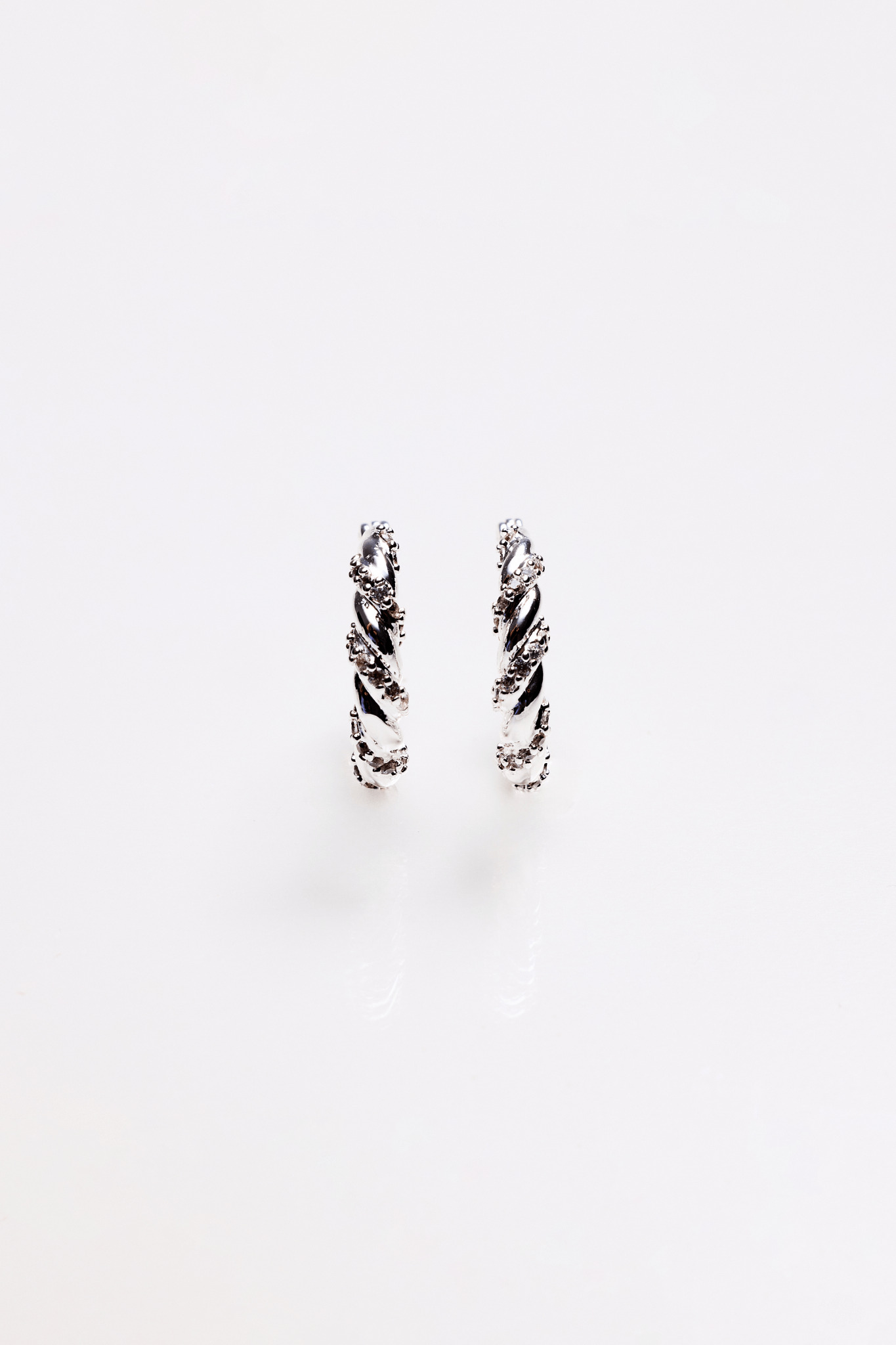 Lara & Ela I Endless Love Earrings - Lara & Ela