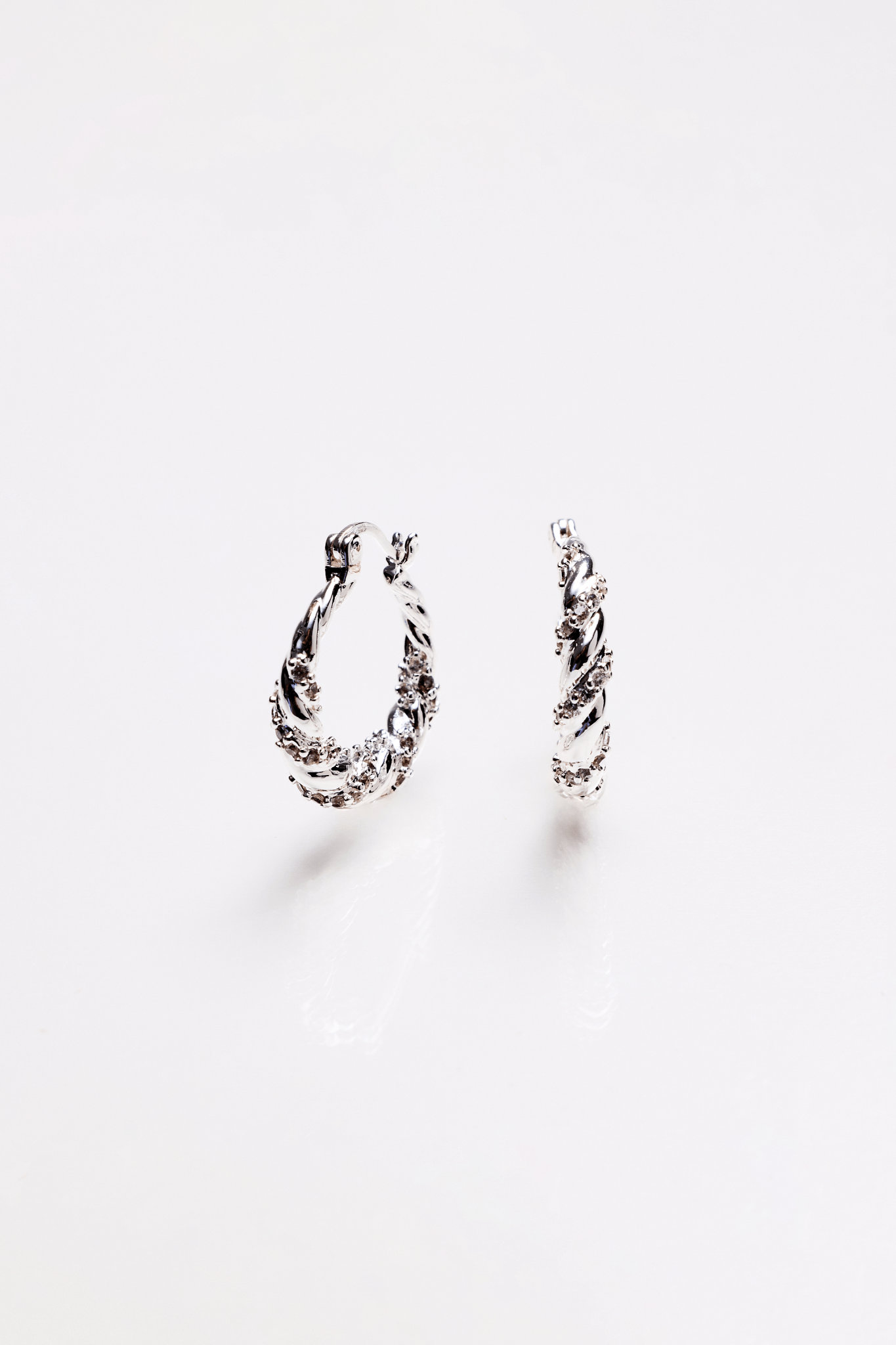 Lara & Ela I Endless Love Earrings - Lara & Ela