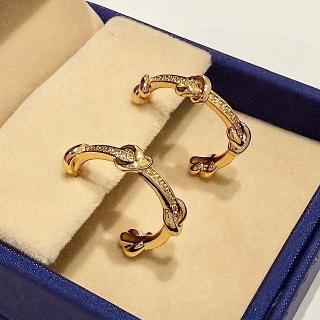Lara & Ela | Forget Me Knot Gold Earrings - Lara & Ela