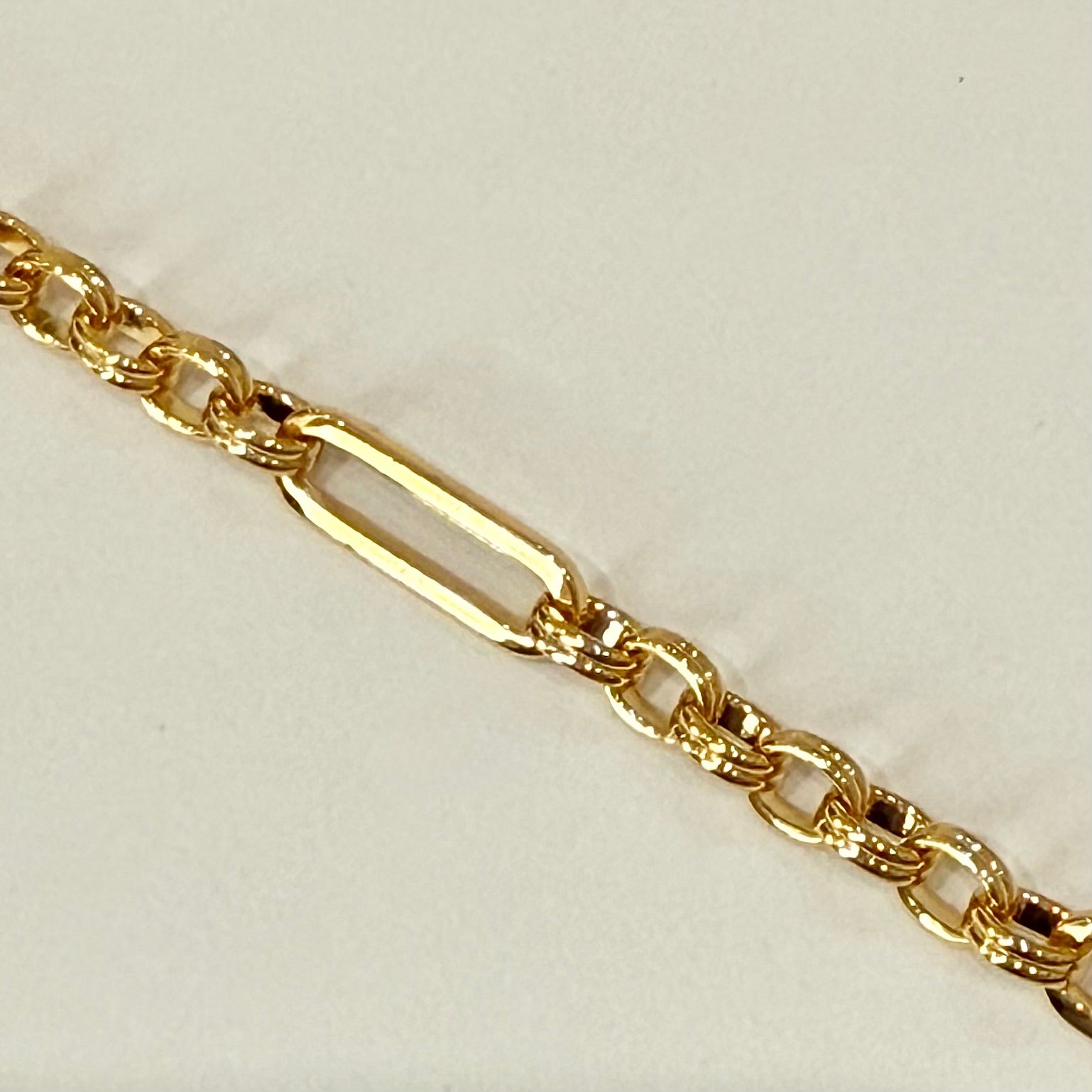 Lara & Ela | Glorious Gold Necklace - Lara & Ela