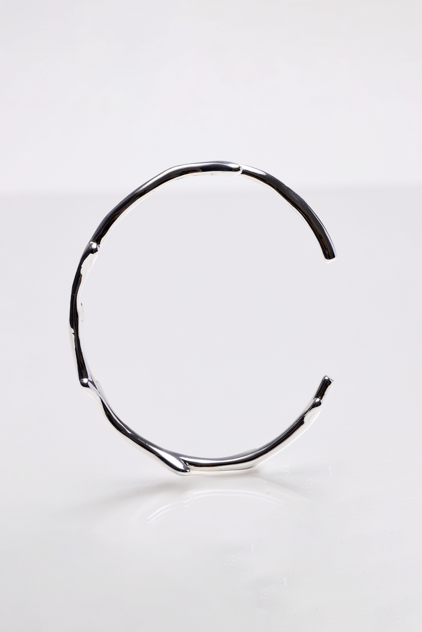 Lara & Ela | Head Over Heels Bangle - Lara & Ela