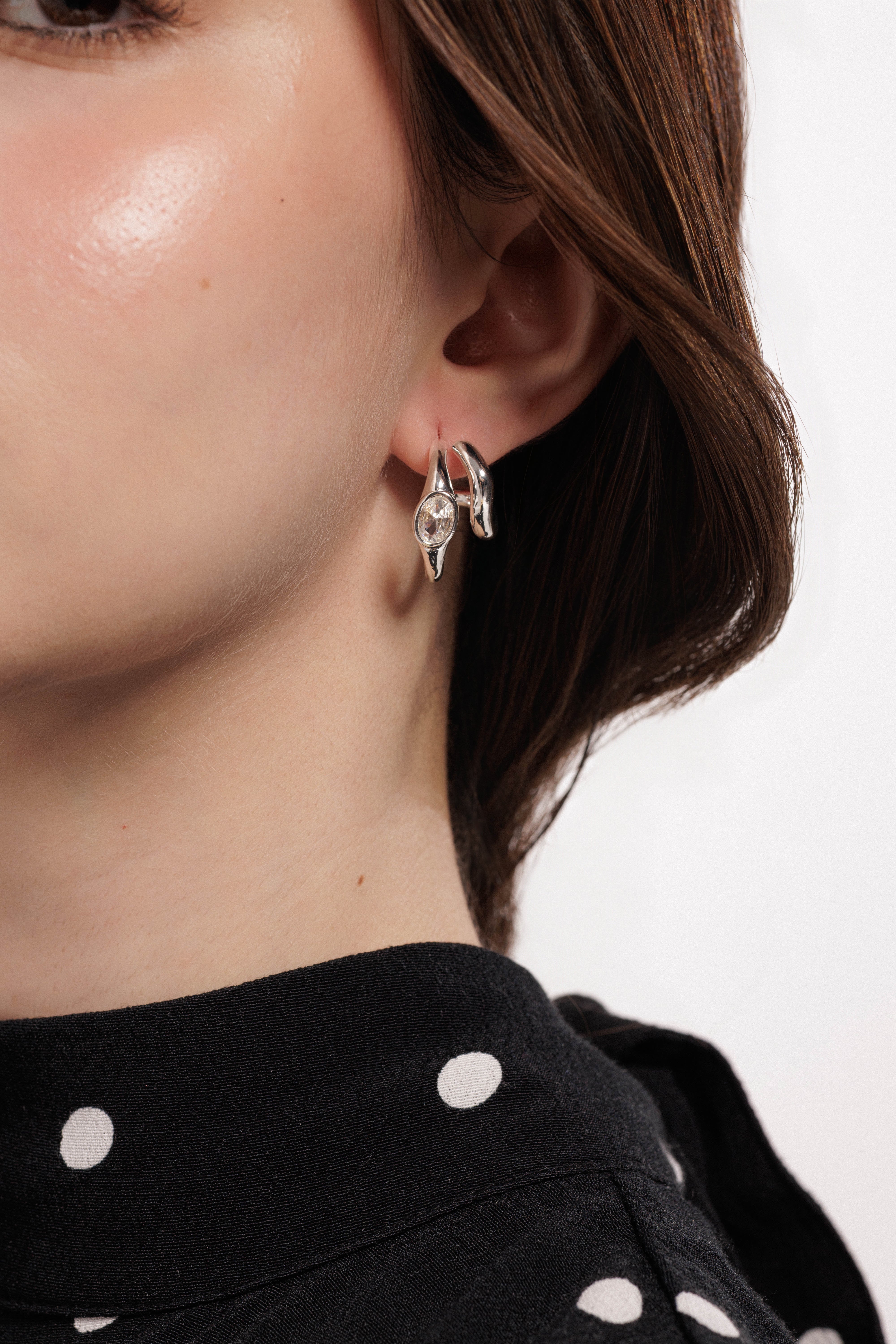 Lara & Ela I Hugs Earrings