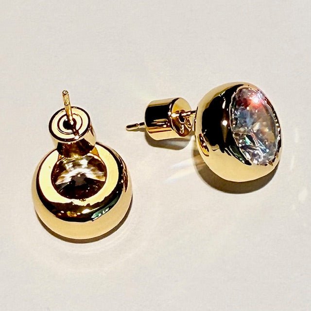 Lara & Ela | She's A Knockout Gold Earrings - Lara & Ela