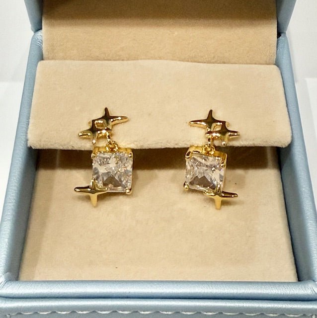 Lara & Ela | Iota Gold Earrings - Lara & Ela