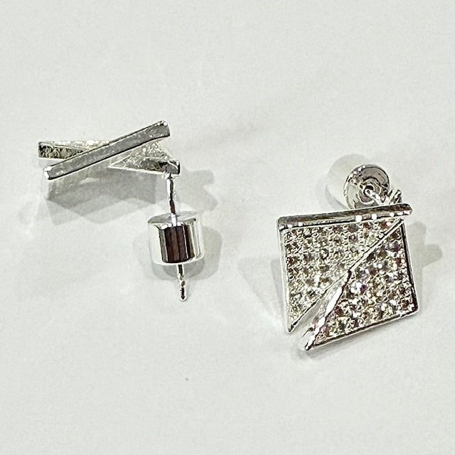 Lara & Ela | Pyramid Rising Silver Earrings - Lara & Ela