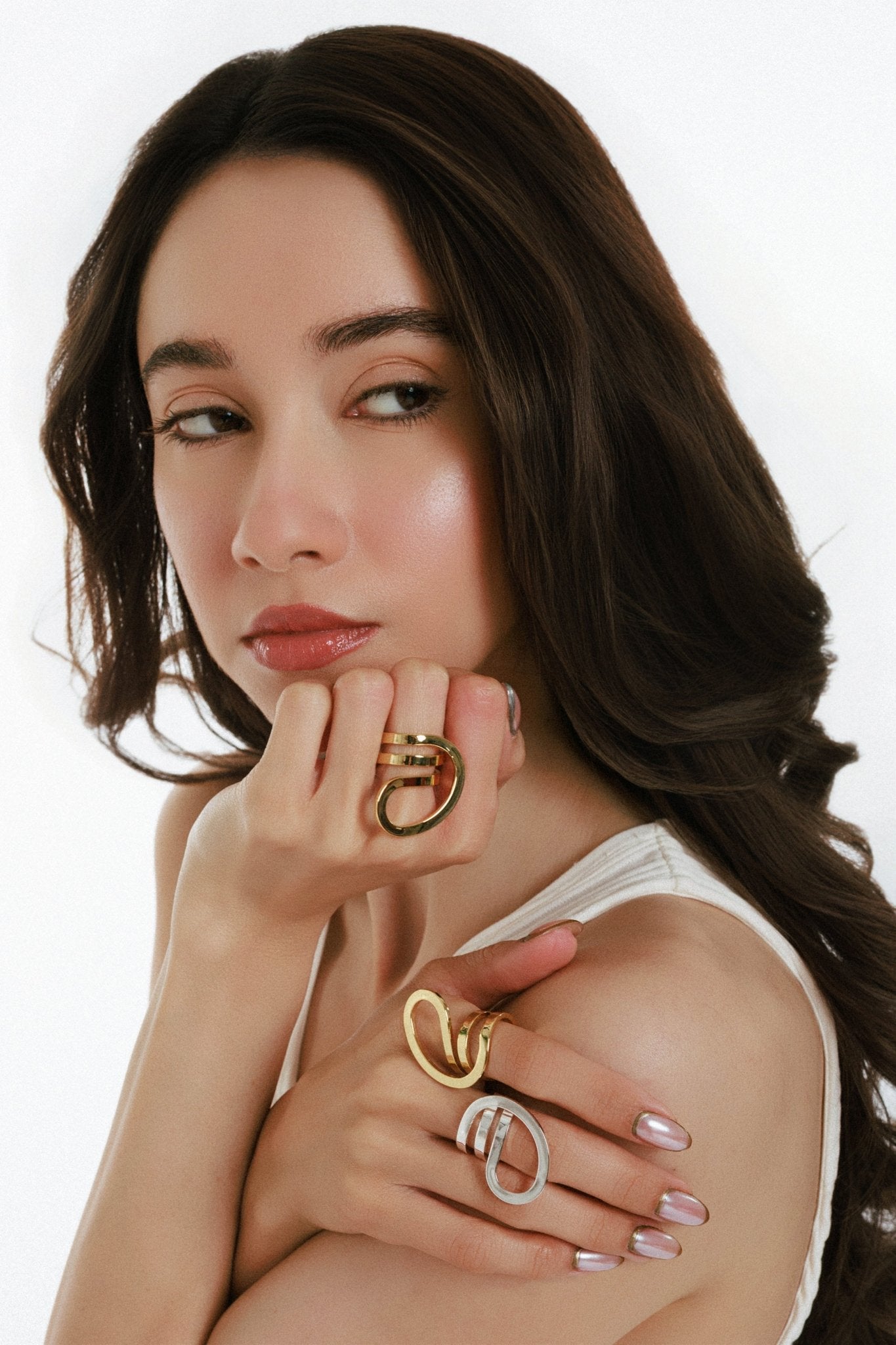 Lara & Ela | Keisha Too Ring - Lara & Ela