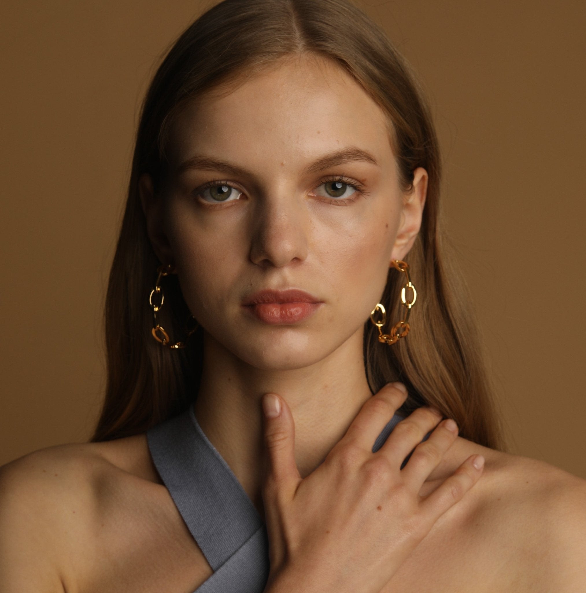 Lara & Ela | Dorothy Gold Earrings - Lara & Ela