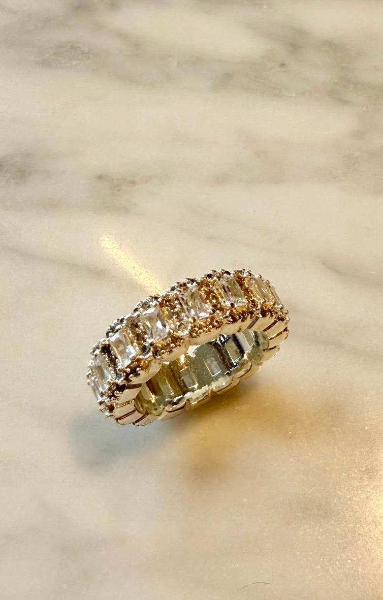 Lara & Ela | Legacy Ring