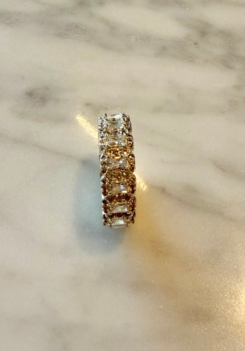 Lara & Ela | Legacy Ring