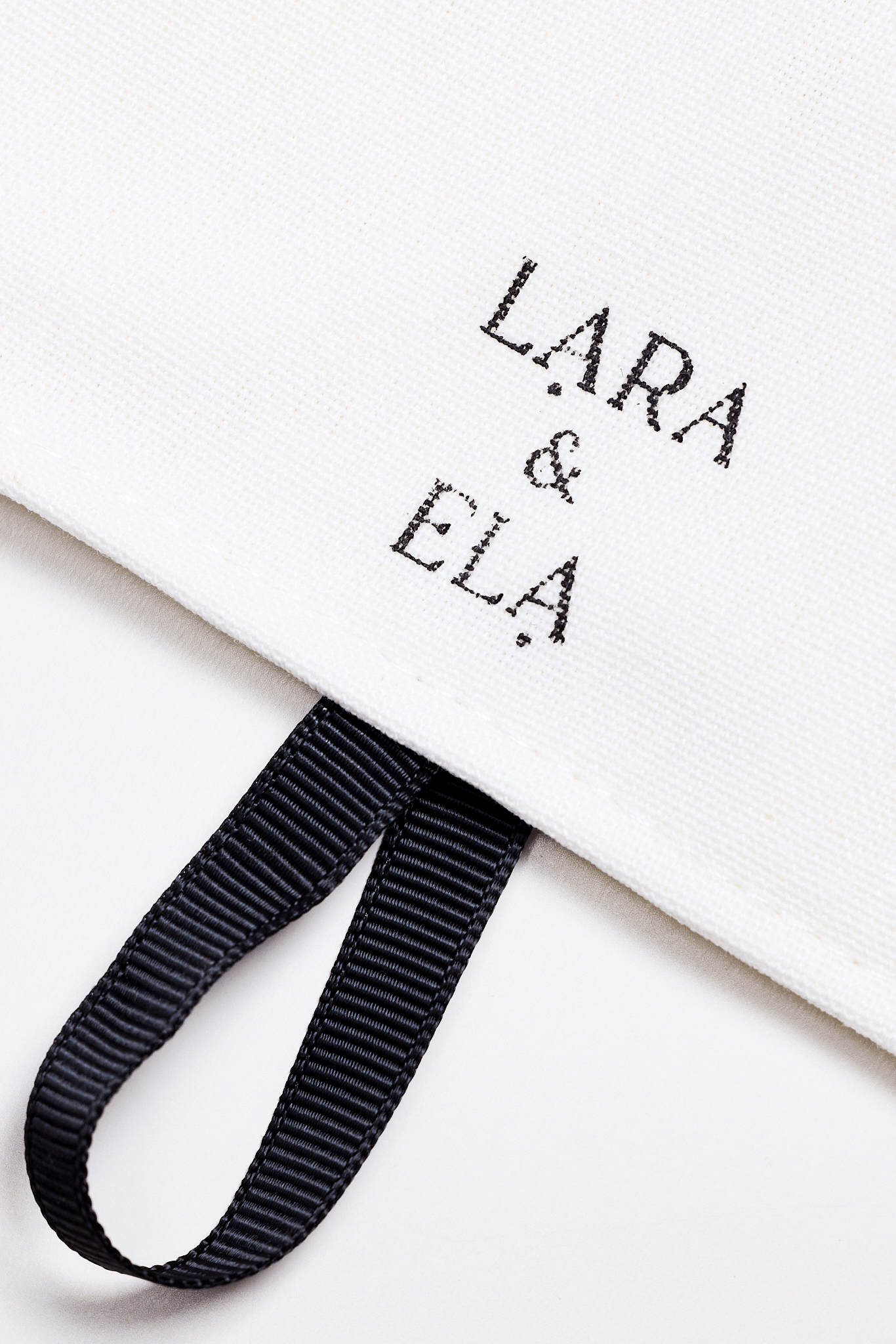 Lara & Ela | Linen Jewellery Pouch - Lara & Ela