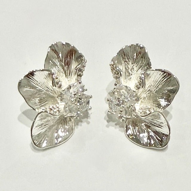 Lara & Ela | Mu Silver Earrings - Lara & Ela