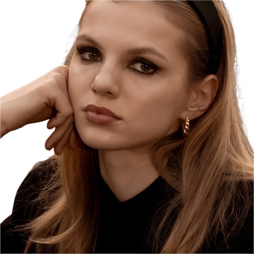 Lara & Ela | Naomi Gold Earrings - Lara & Ela