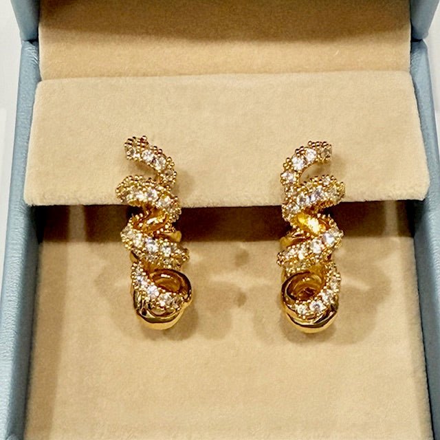 Lara & Ela | Omicron Gold Earrings - Lara & Ela