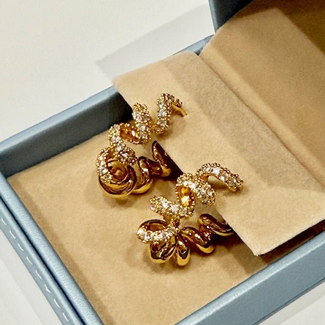 Lara & Ela | Omicron Gold Earrings - Lara & Ela