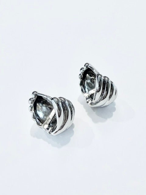 Lara & Ela | One Last Kiss Earrings - Lara & Ela