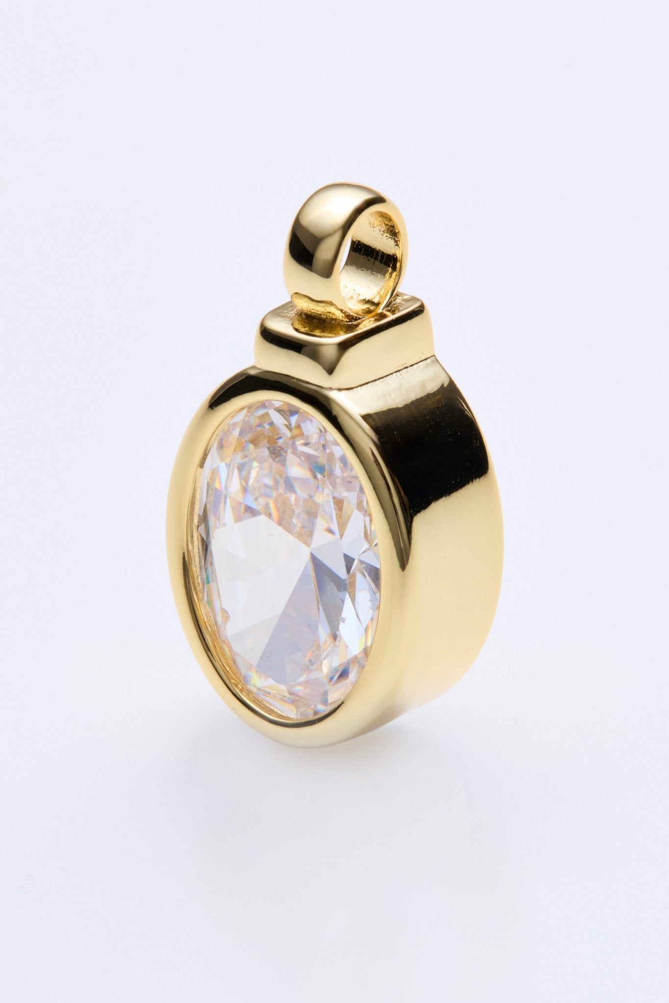 Lara & Ela | Oval Bezel Pendant - Lara & Ela