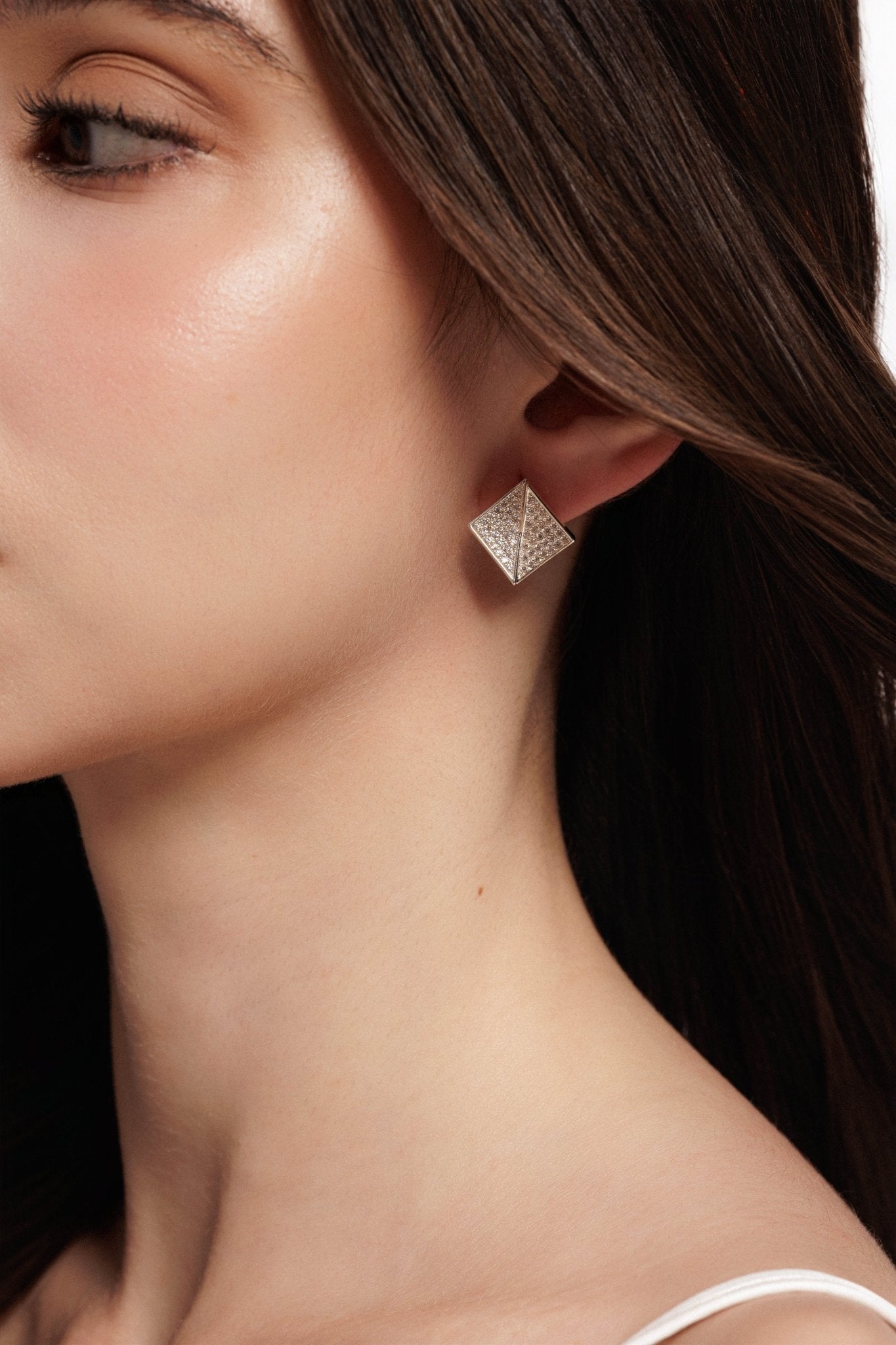 Lara & Ela | Pyramid Rising Earrings - Lara & Ela