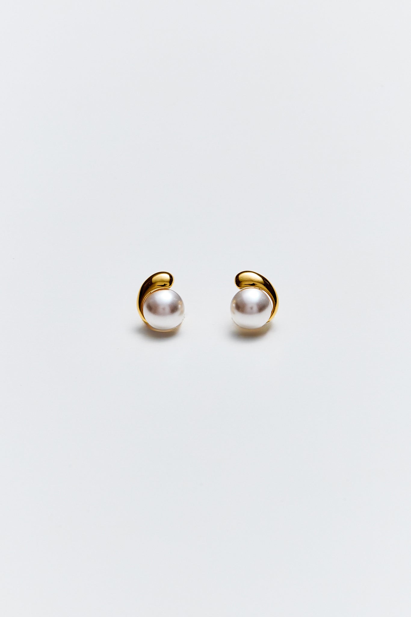 Lara & Ela | Revolutionary Earrings - Lara & Ela