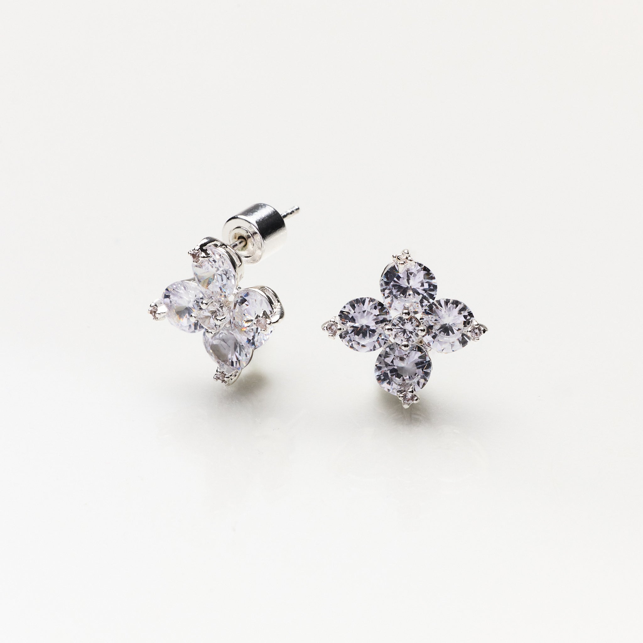 Lara & Ela | Star Light Star Bright Silver Earrings - Lara & Ela