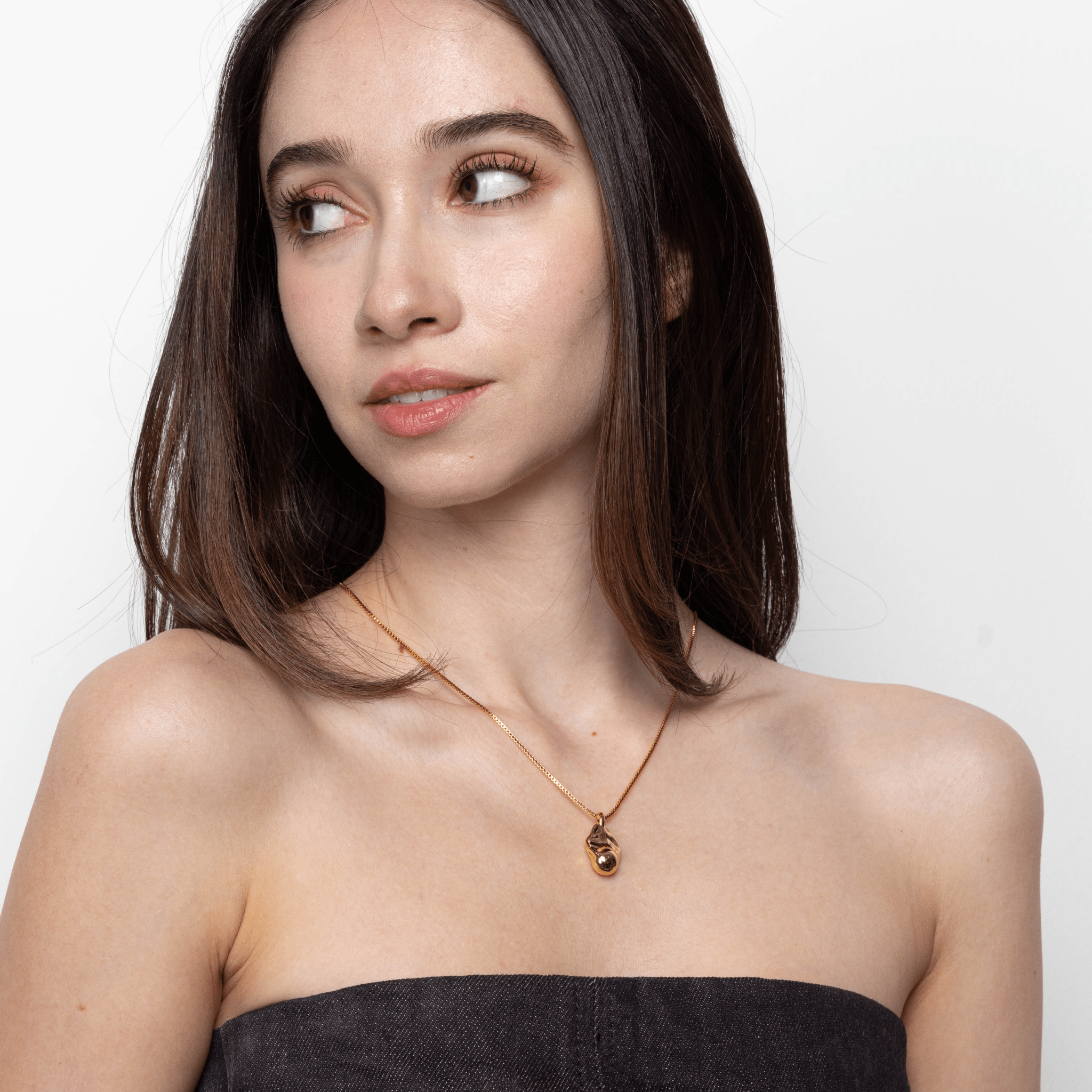 Lara & Ela | The Moon And New York City Gold Necklace - Lara & Ela