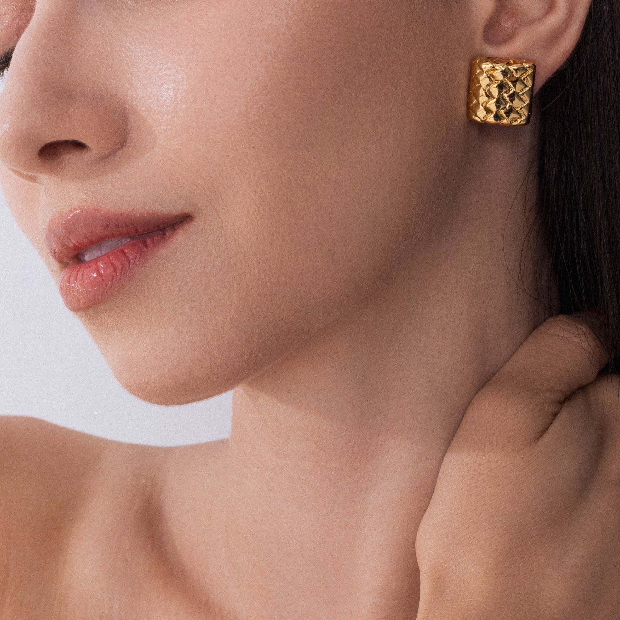 Lara & Ela | Toronto Gold Earrings - Lara & Ela