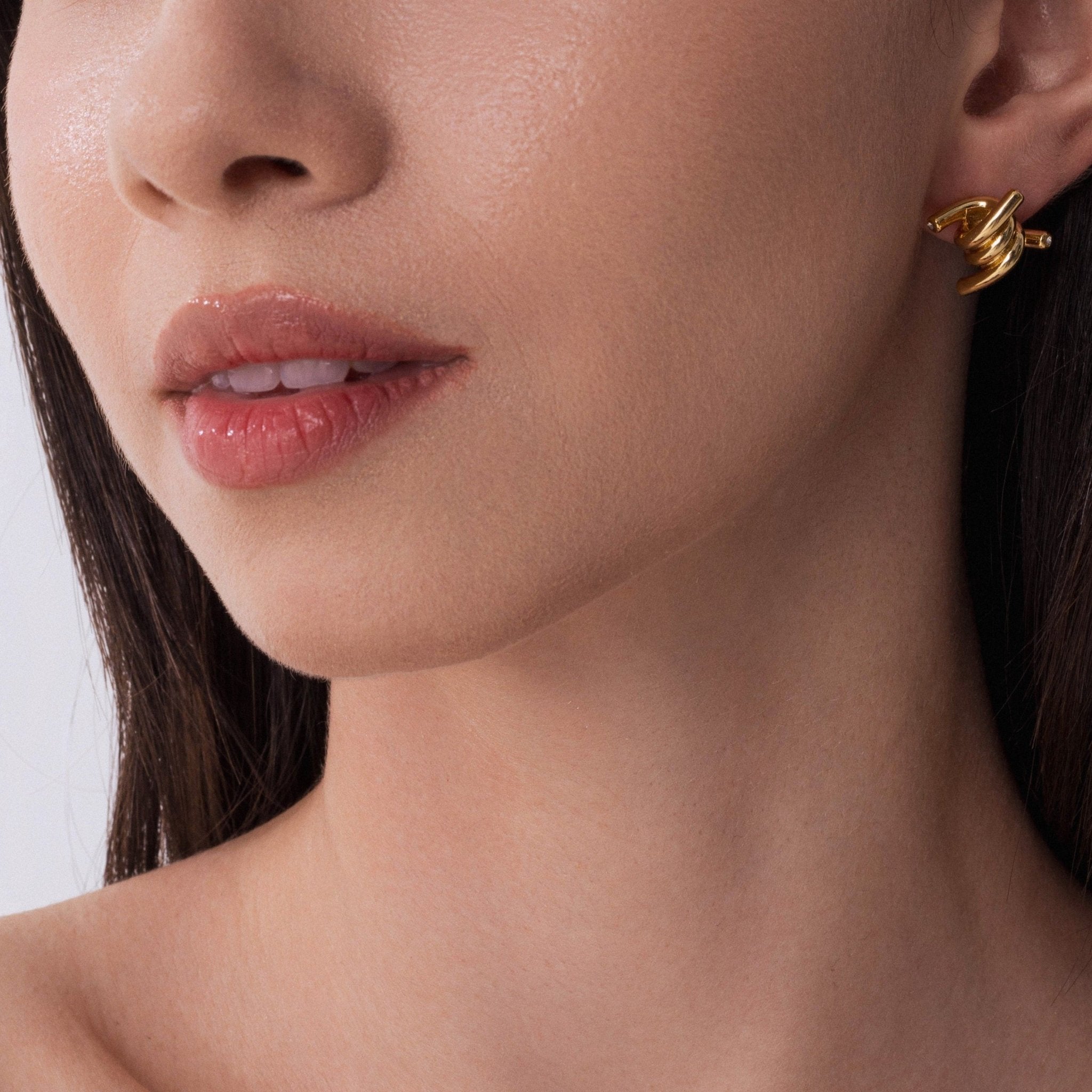 Lara & Ela | Twist Gold Earrings - Lara & Ela