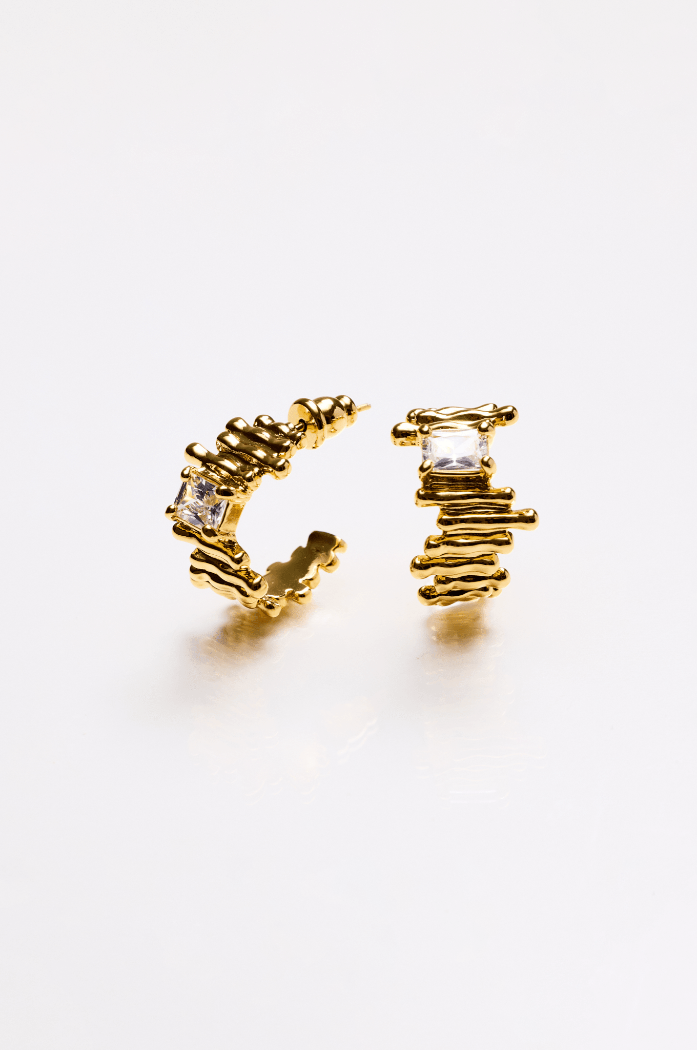 Lara & Ela | Daisy Gold Earrings - Lara & Ela