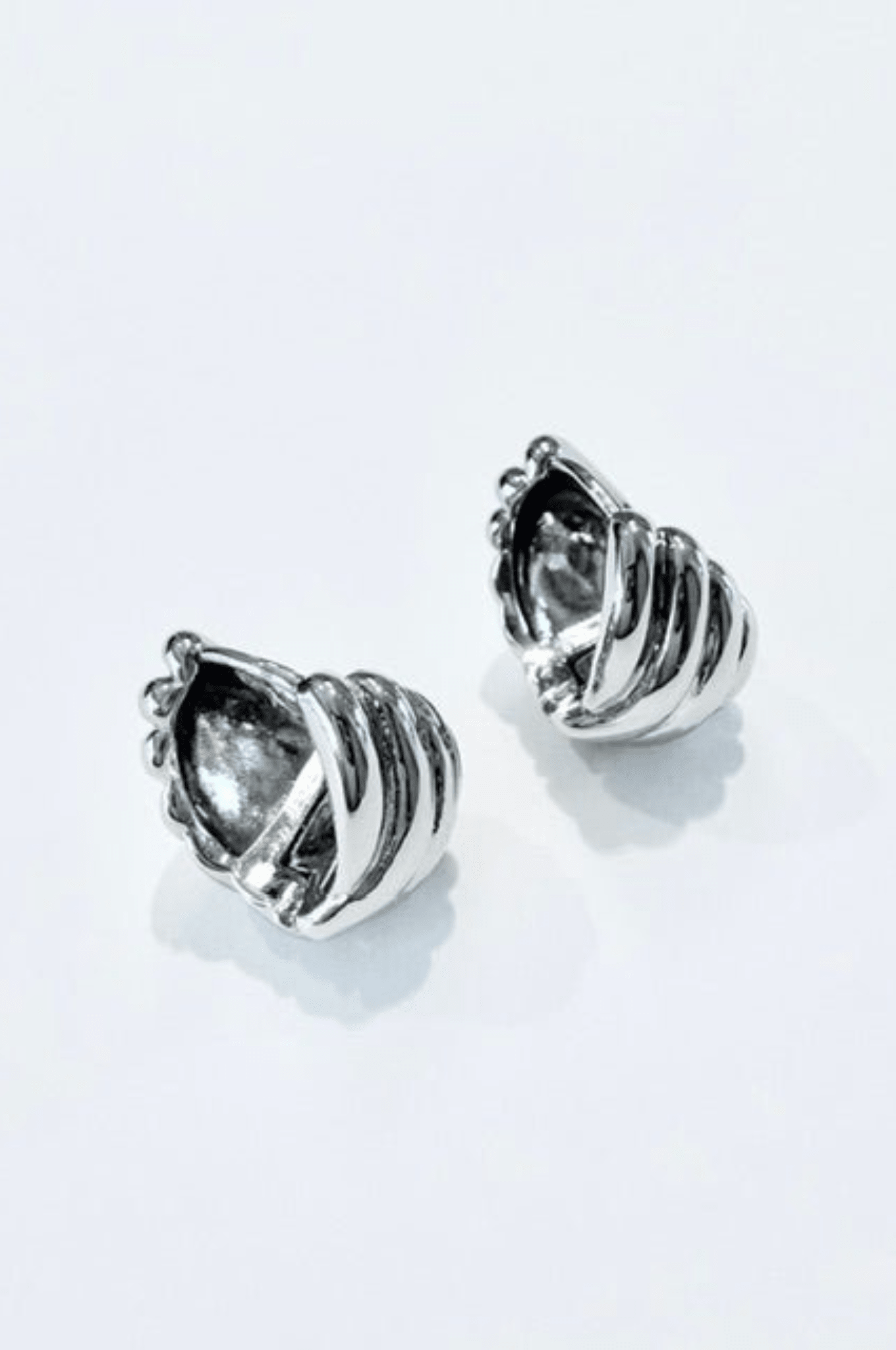 Lara & Ela | One Last Kiss Earrings - Lara & Ela