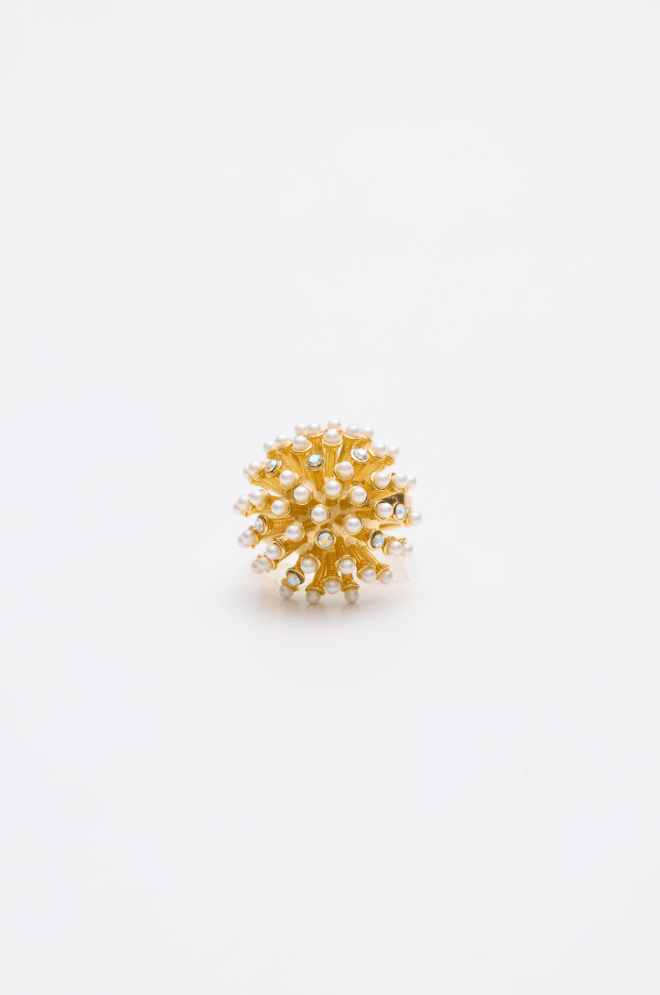 Lara & Ela | Six Seven Ring - Lara & Ela