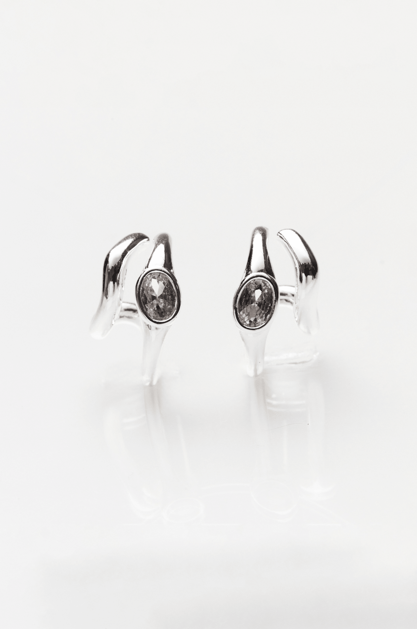 Lara & Ela I Hugs Earrings - Lara & Ela