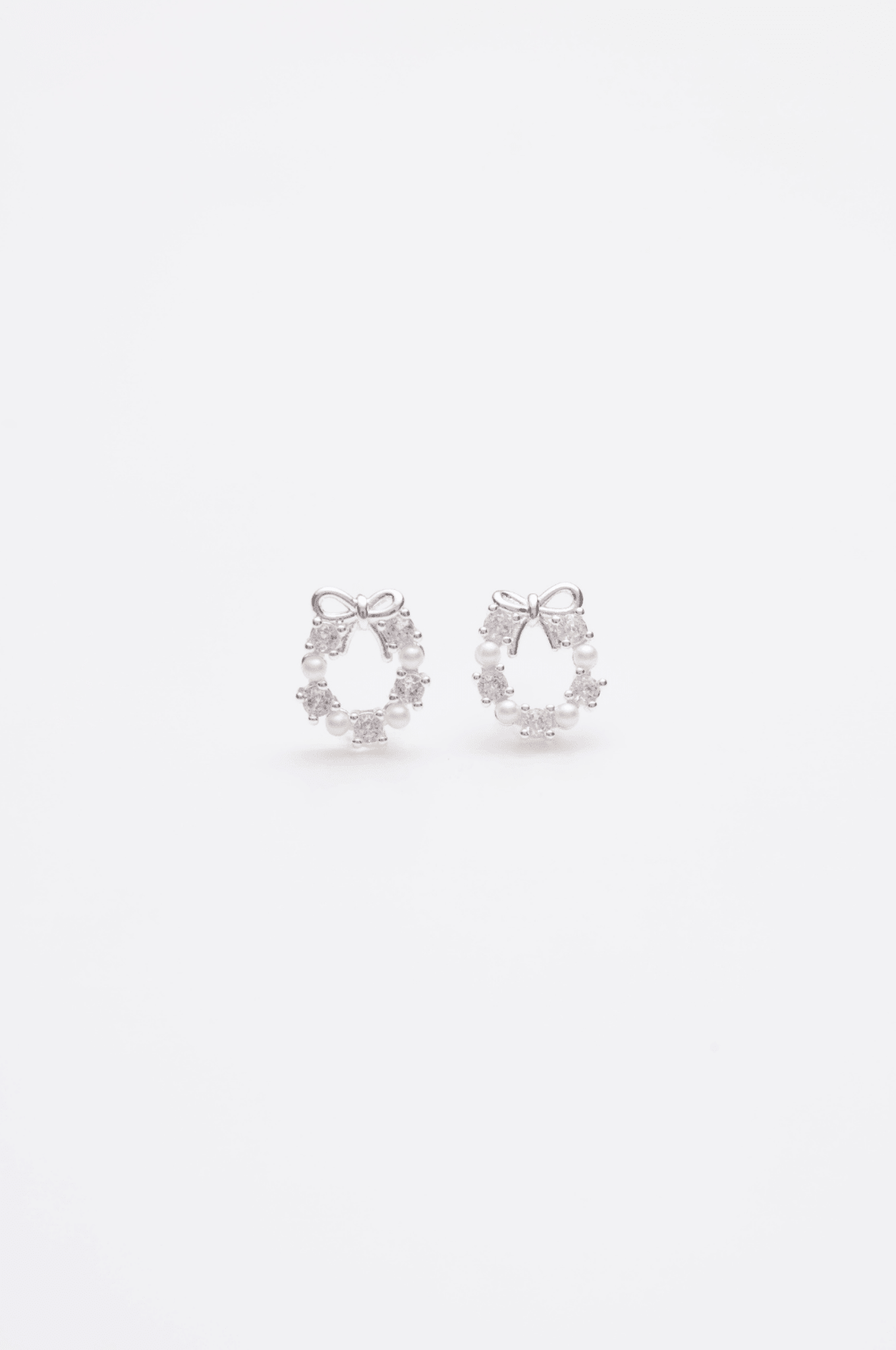 Lara & Ela | One Earrings - Lara & Ela