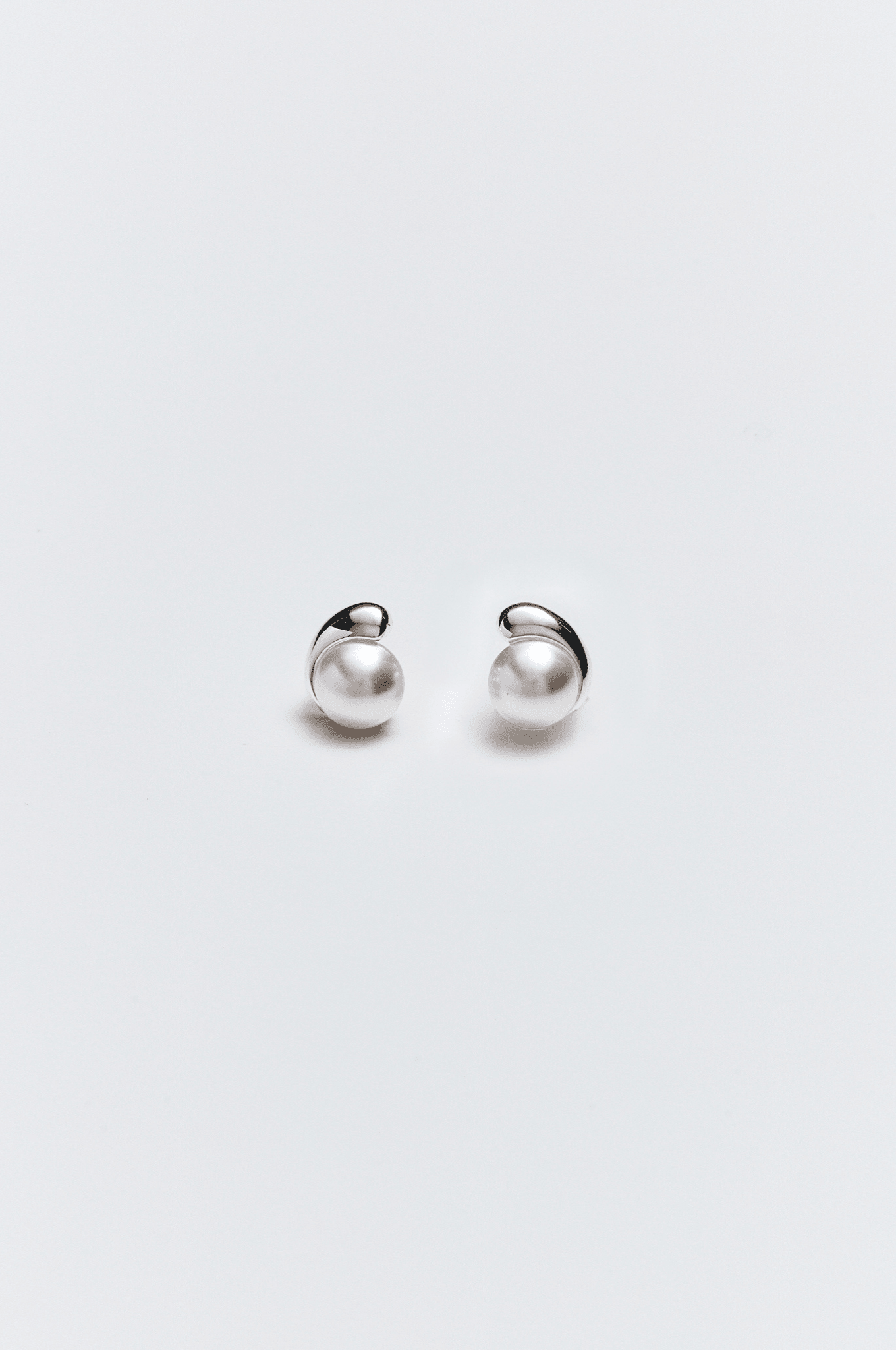 Lara & Ela | Revolutionary Earrings - Lara & Ela