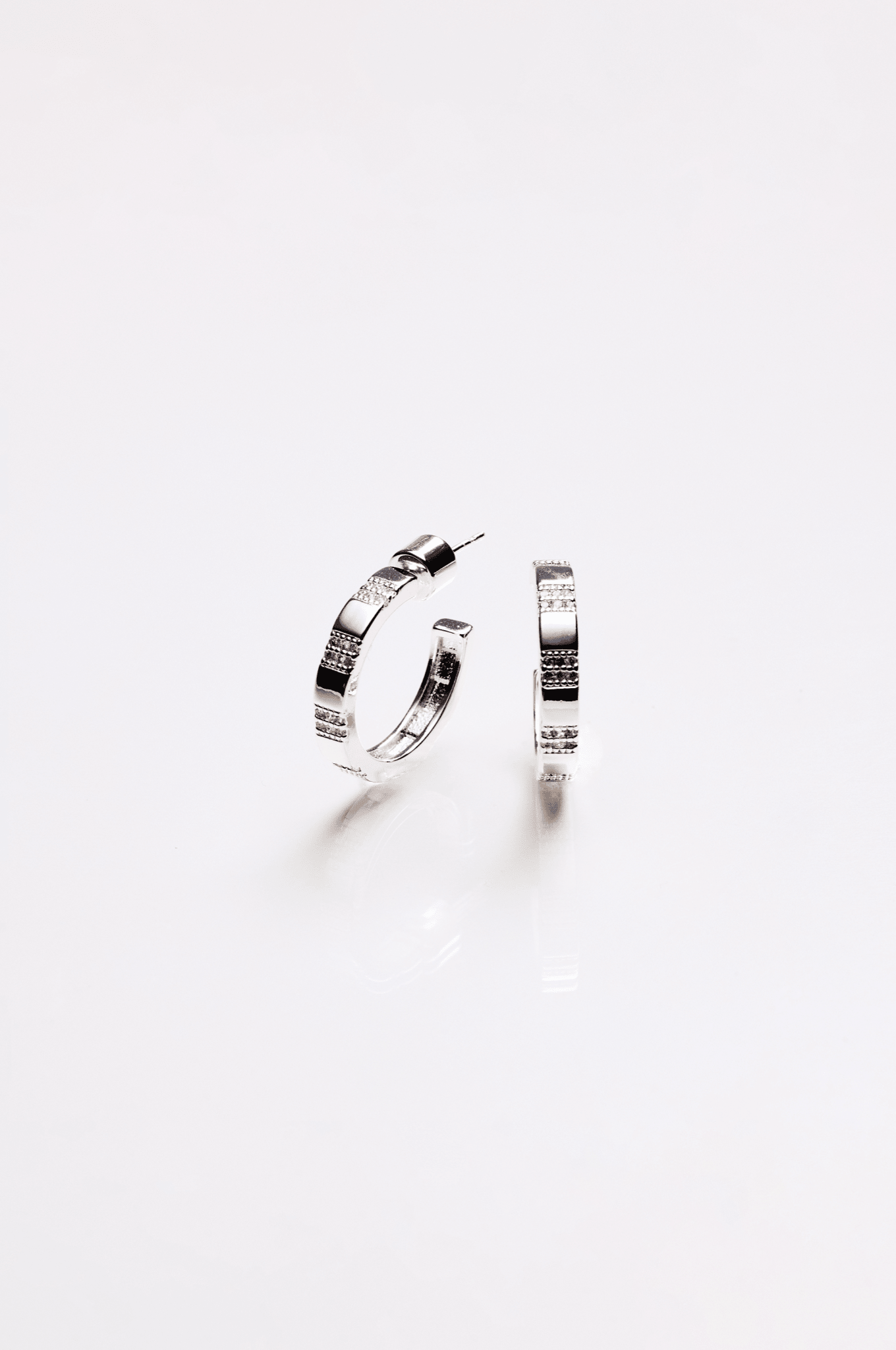 Lara & Ela | Lean On Me Earrings - Lara & Ela