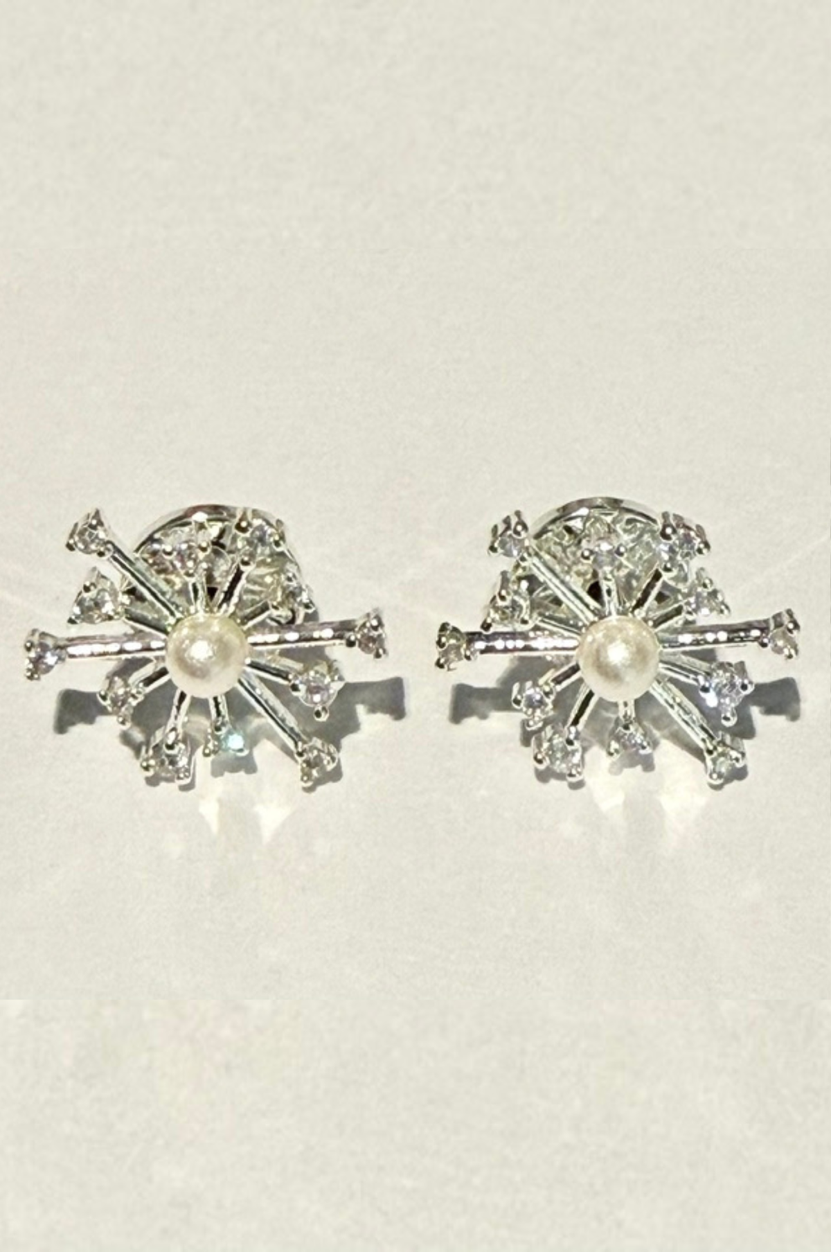 Lara & Ela | Scent Of A First Date Earrings