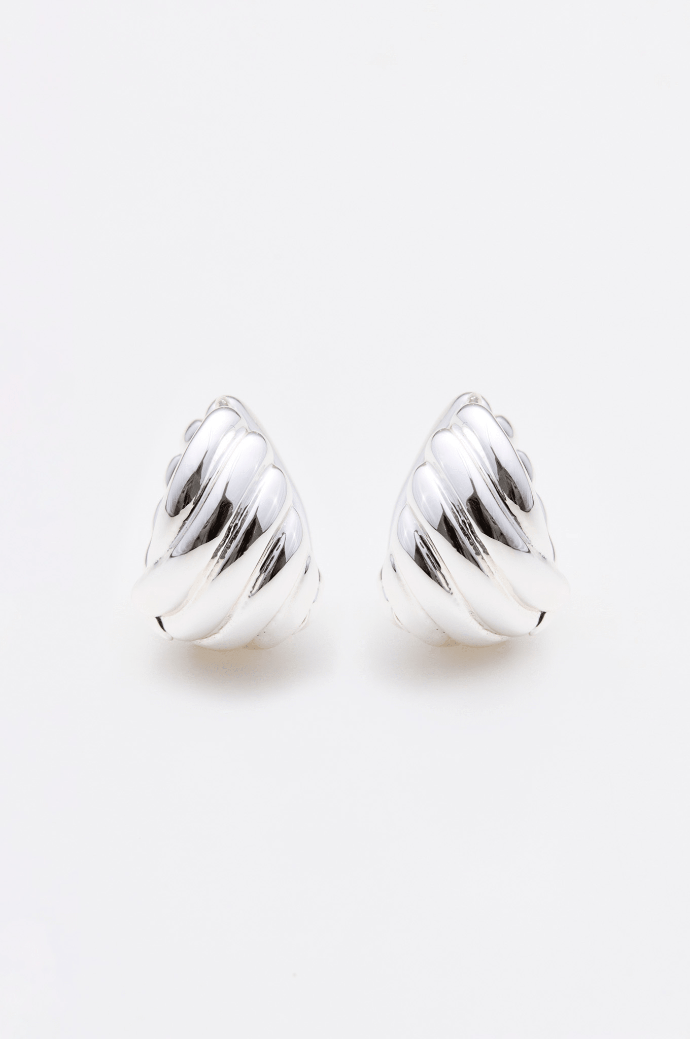 Lara & Ela | One Last Kiss Earrings - Lara & Ela