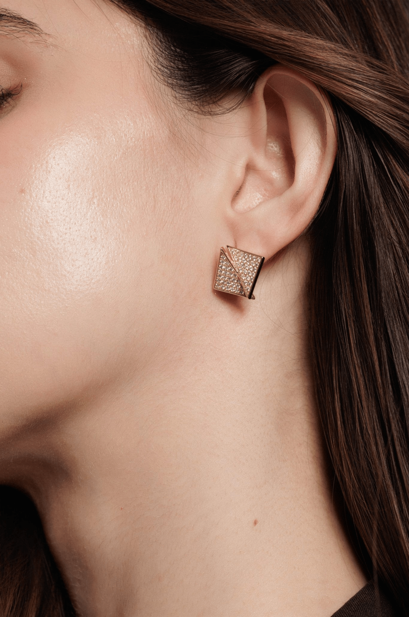 Lara & Ela | Pyramid Rising Earrings - Lara & Ela