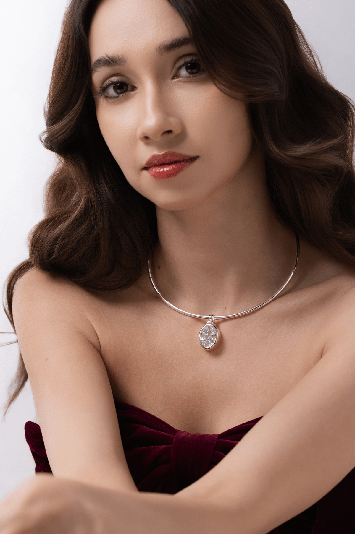 Lara & Ela | Goddess Choker Silver and Oval Pendant Silver